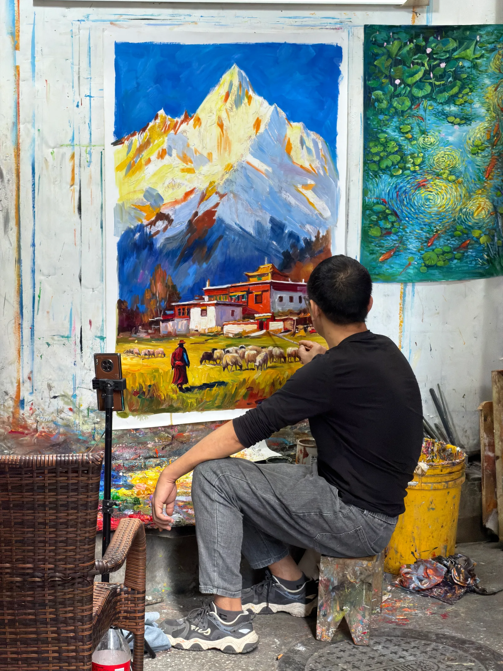 Details at Dafen Oil Painting Village Shenzhen — travel photo