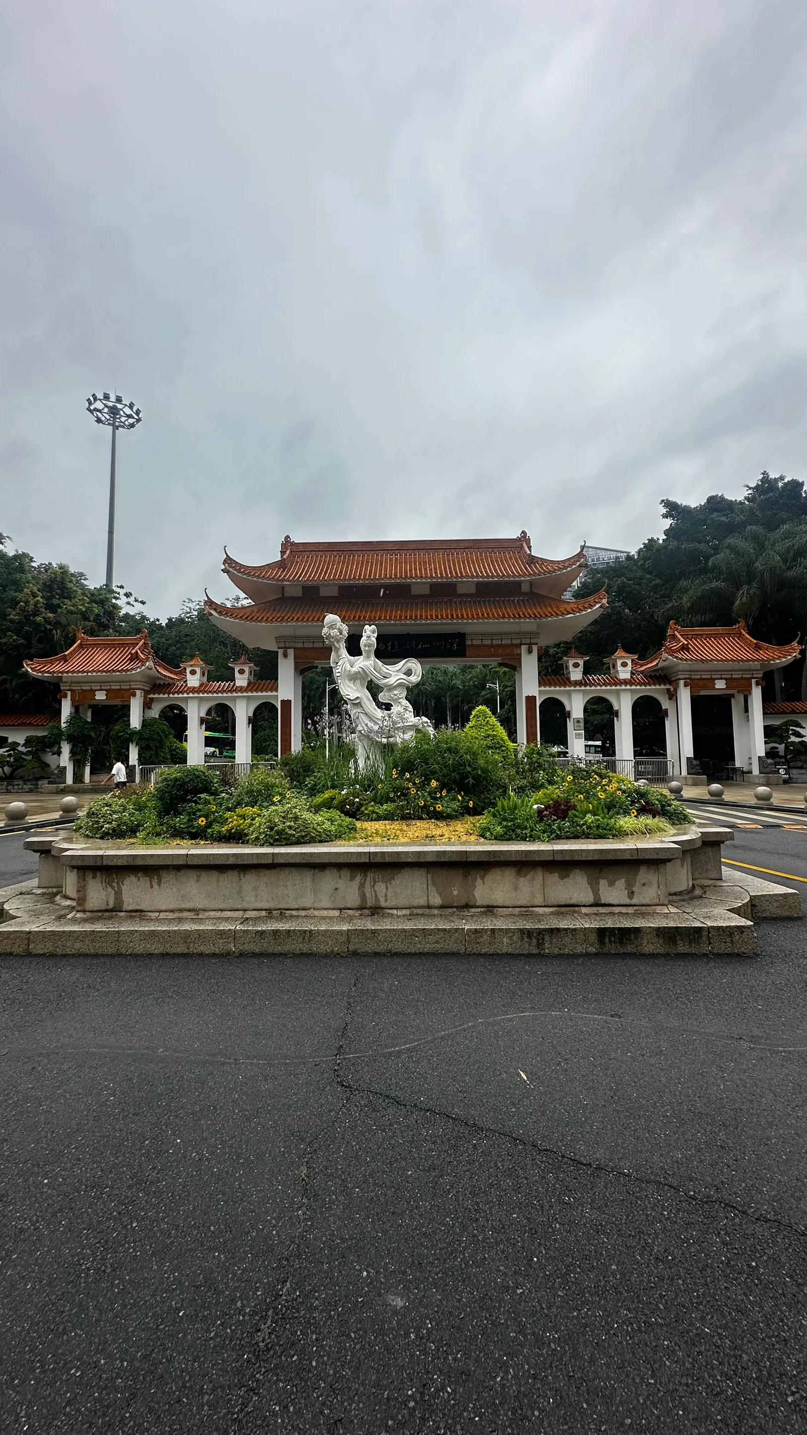 Interior at Hongfa Temple Shenzhen — travel photo