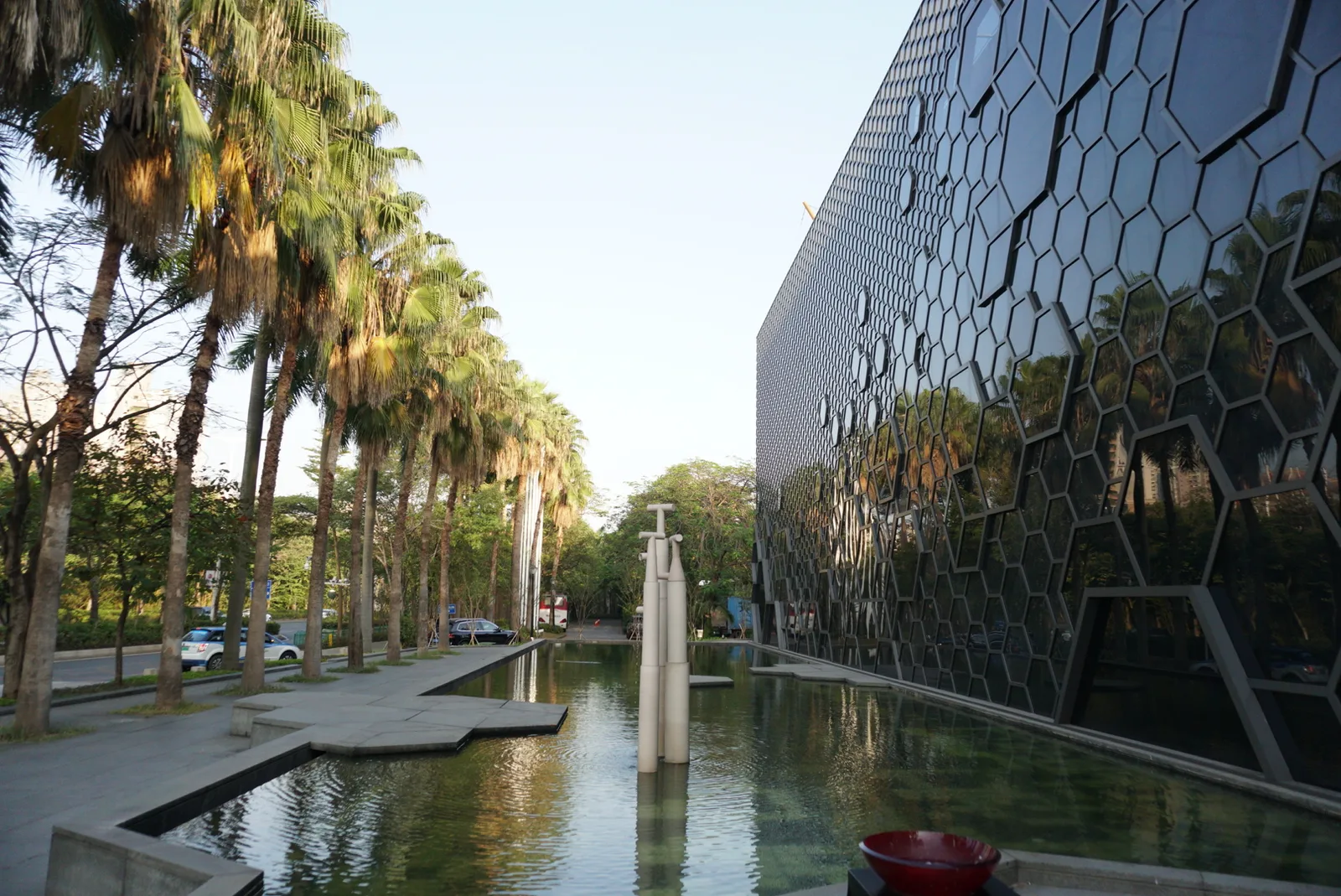Main view at Hua Art Museum Shenzhen — travel photo