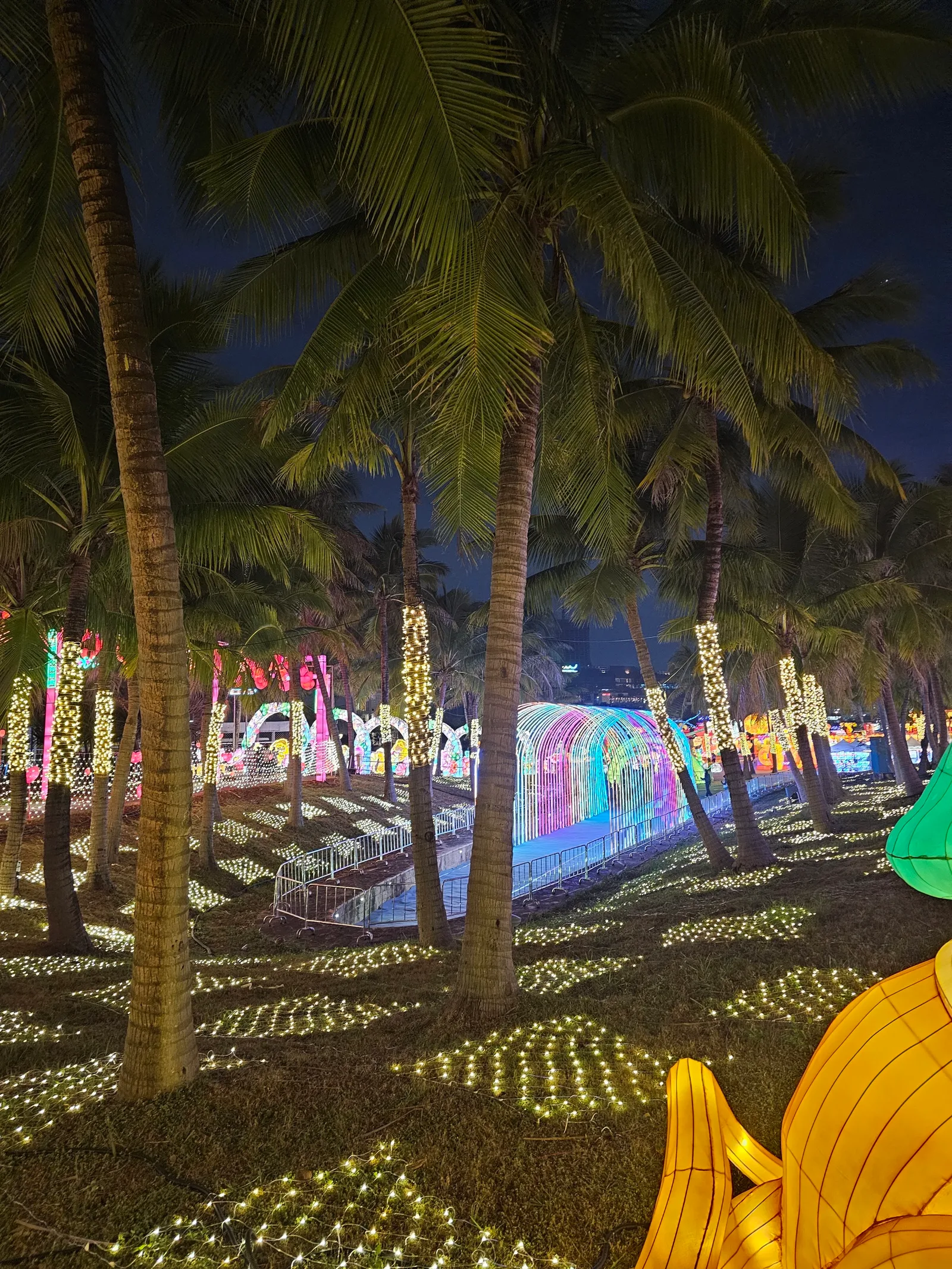 Atmosphere at Overseas Chinese City Happy Coast Shenzhen — travel photo