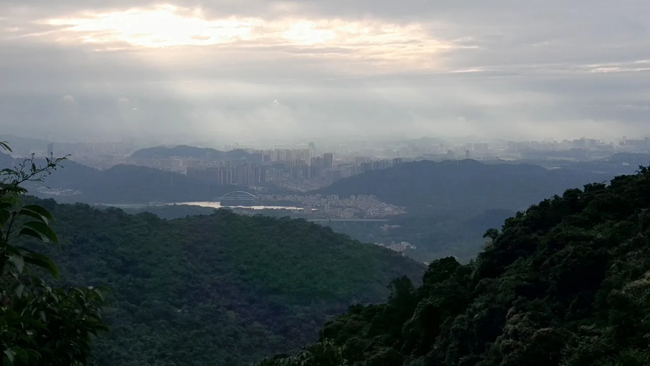 Atmosphere at Wutong Mountain Shenzhen — travel photo