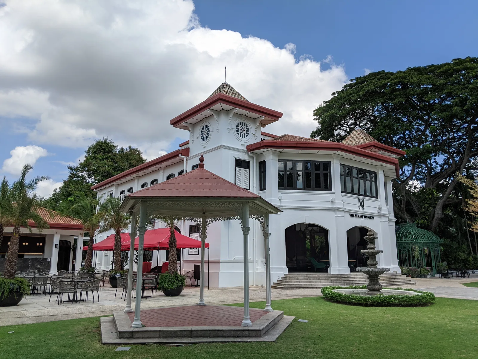 Details at Telok Blangah Hill Park Singapore — travel photo