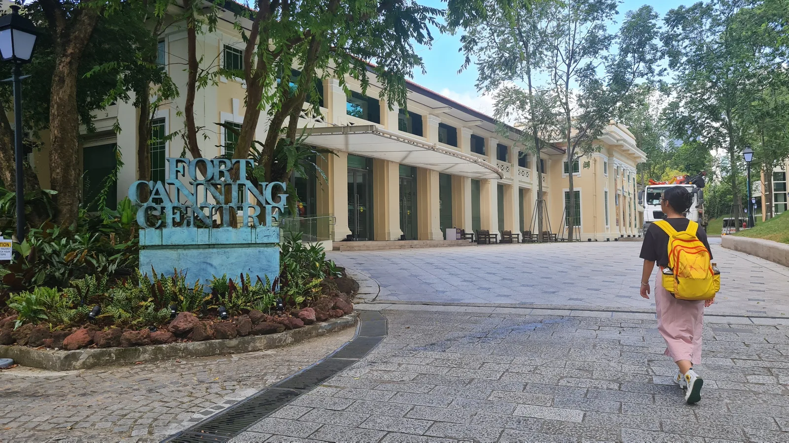 Details at Fort Canning Heritage Gallery Singapore — travel photo