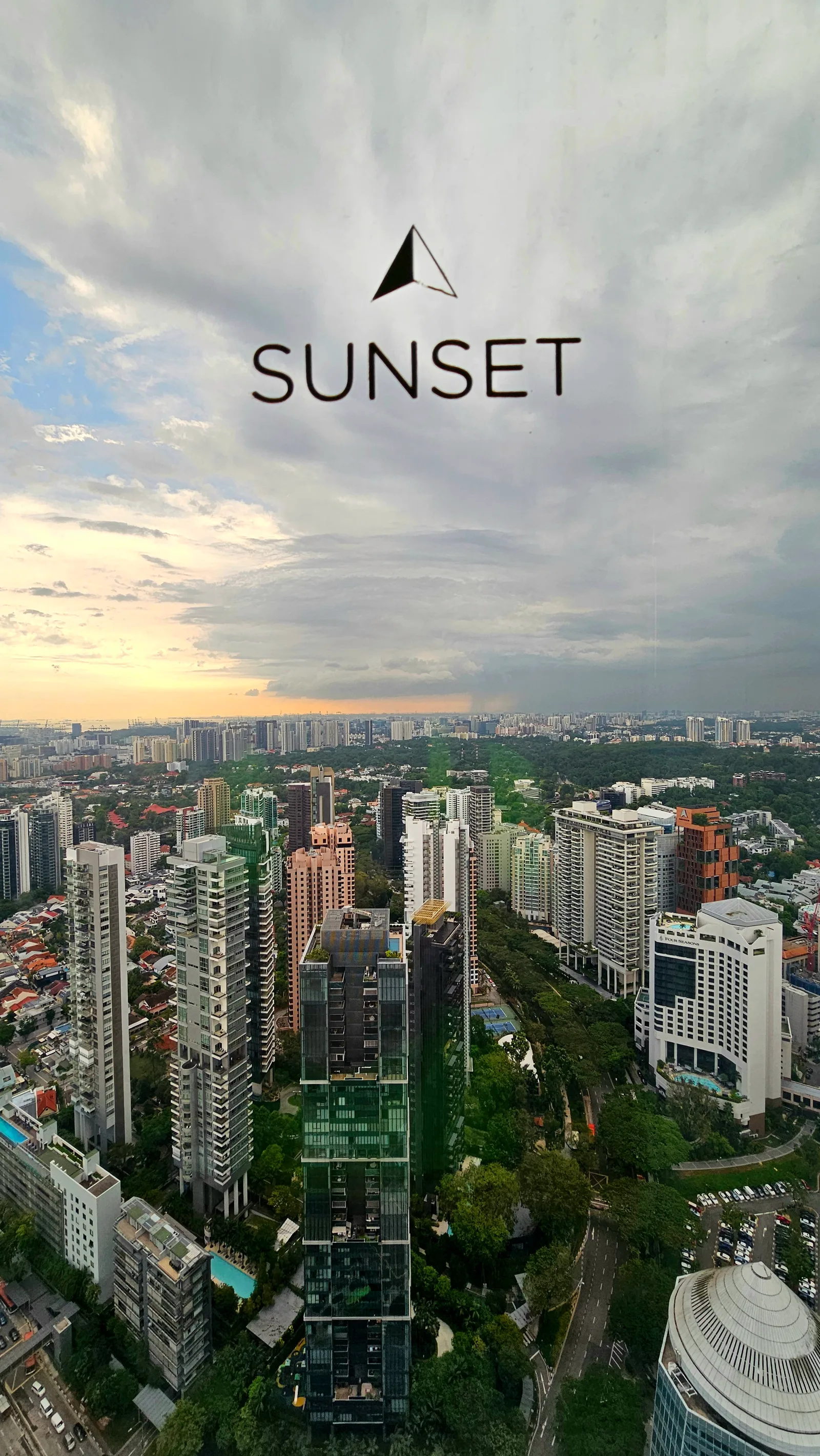 Atmosphere at ION Sky Singapore — travel photo