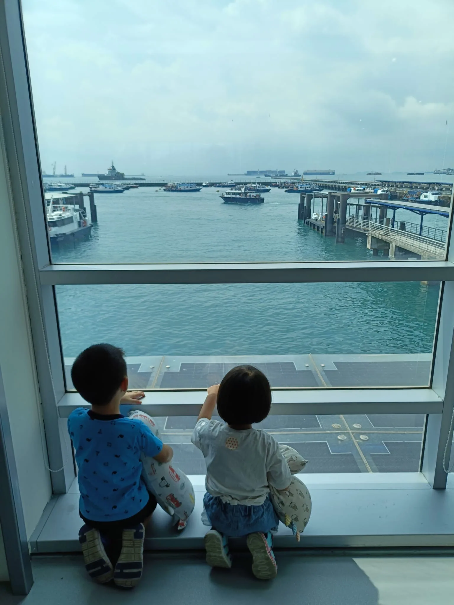 Details at Singapore Maritime Gallery Singapore — travel photo