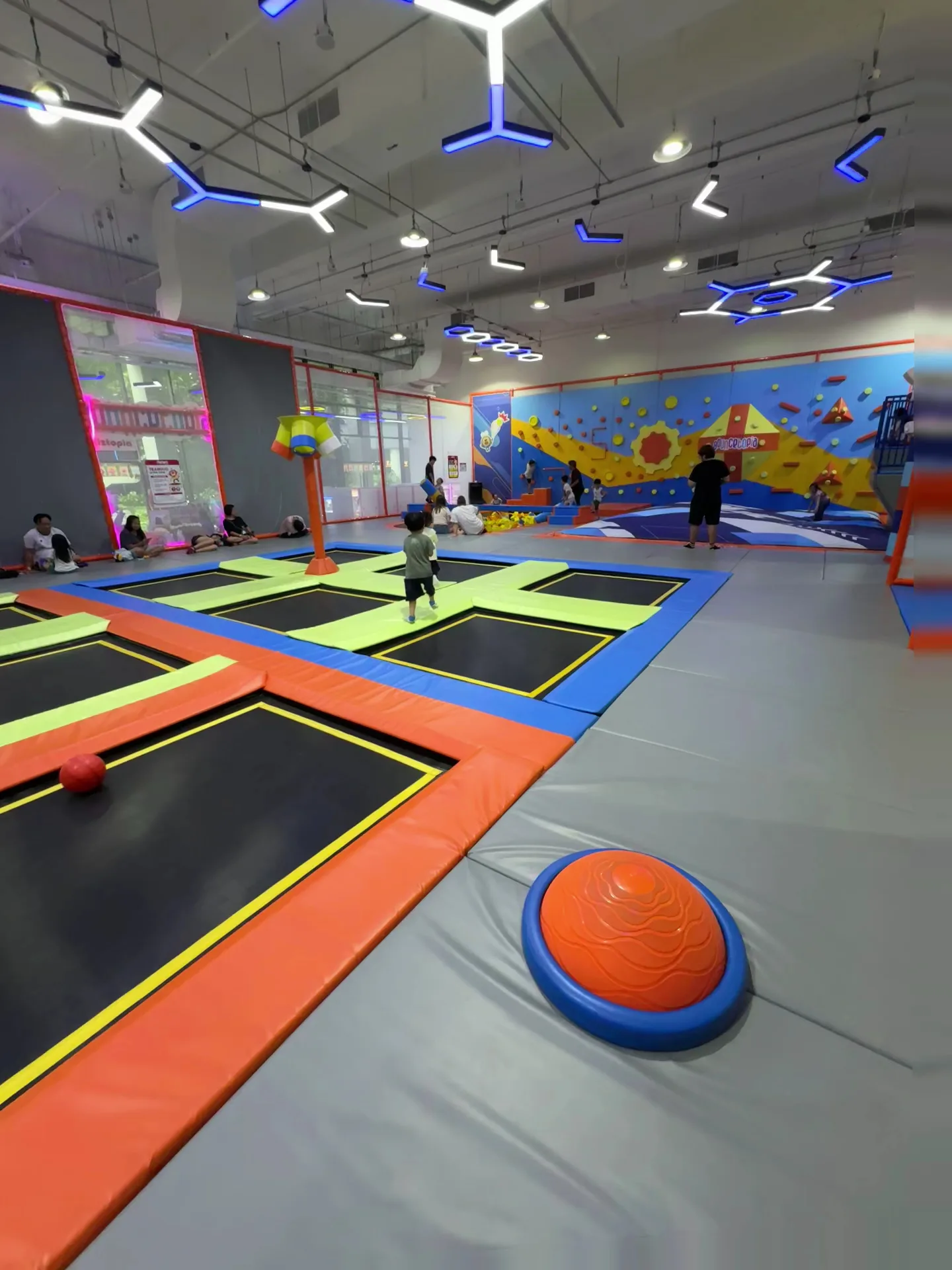 Details at Bouncetopia by Kiztopia @ SAFRA Choa Chu Kang Singapore — travel photo