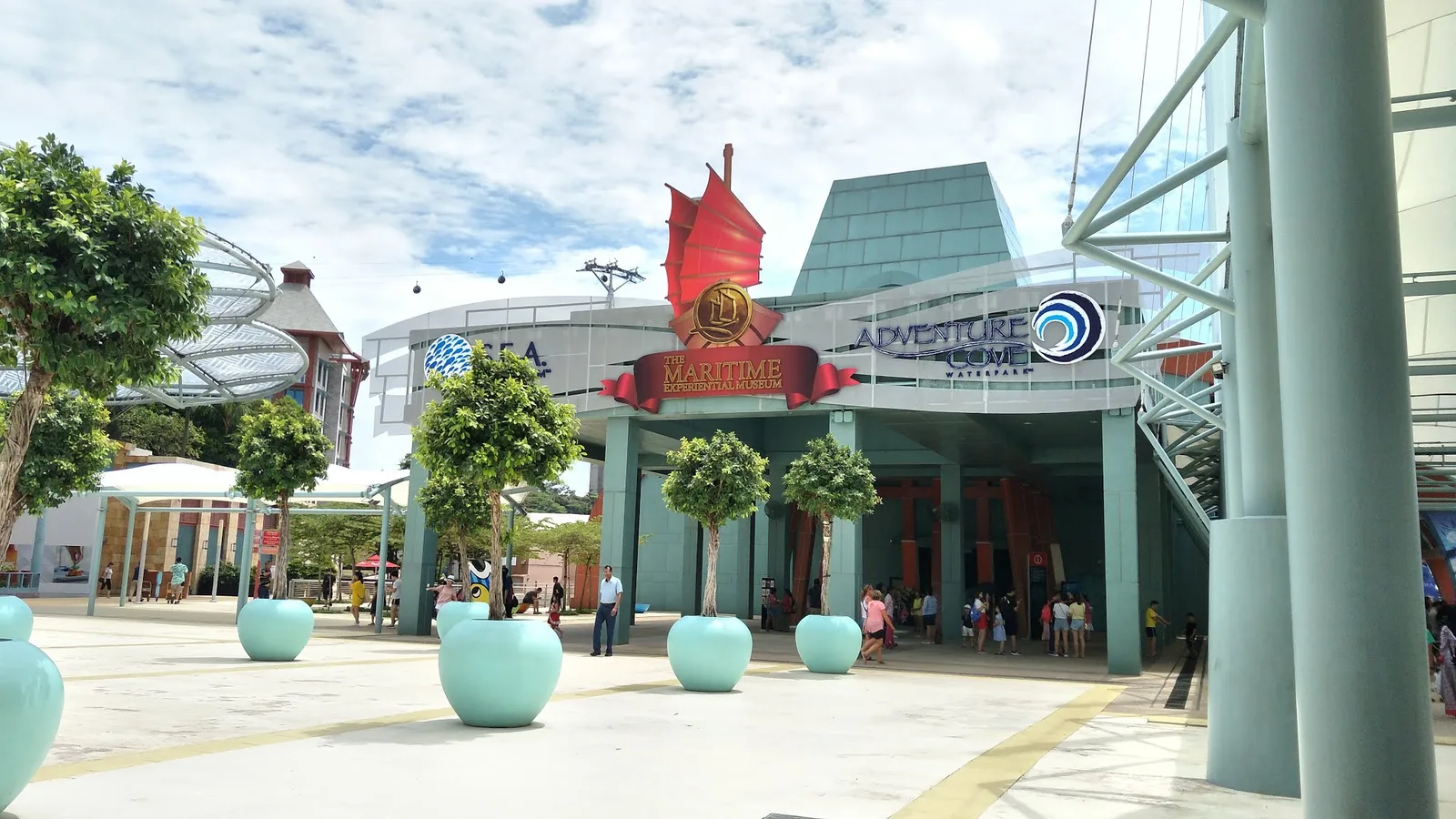 Details at Adventure Cove Waterpark Singapore — travel photo
