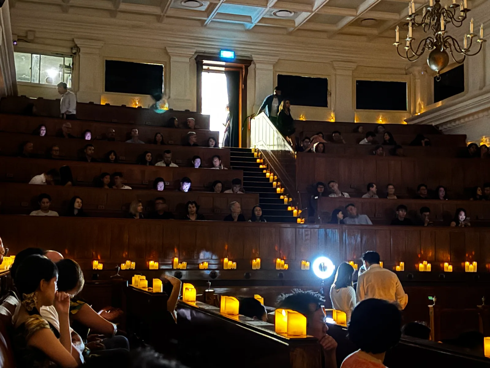 Atmosphere at The Arts House at the Old Parliament Singapore — travel photo
