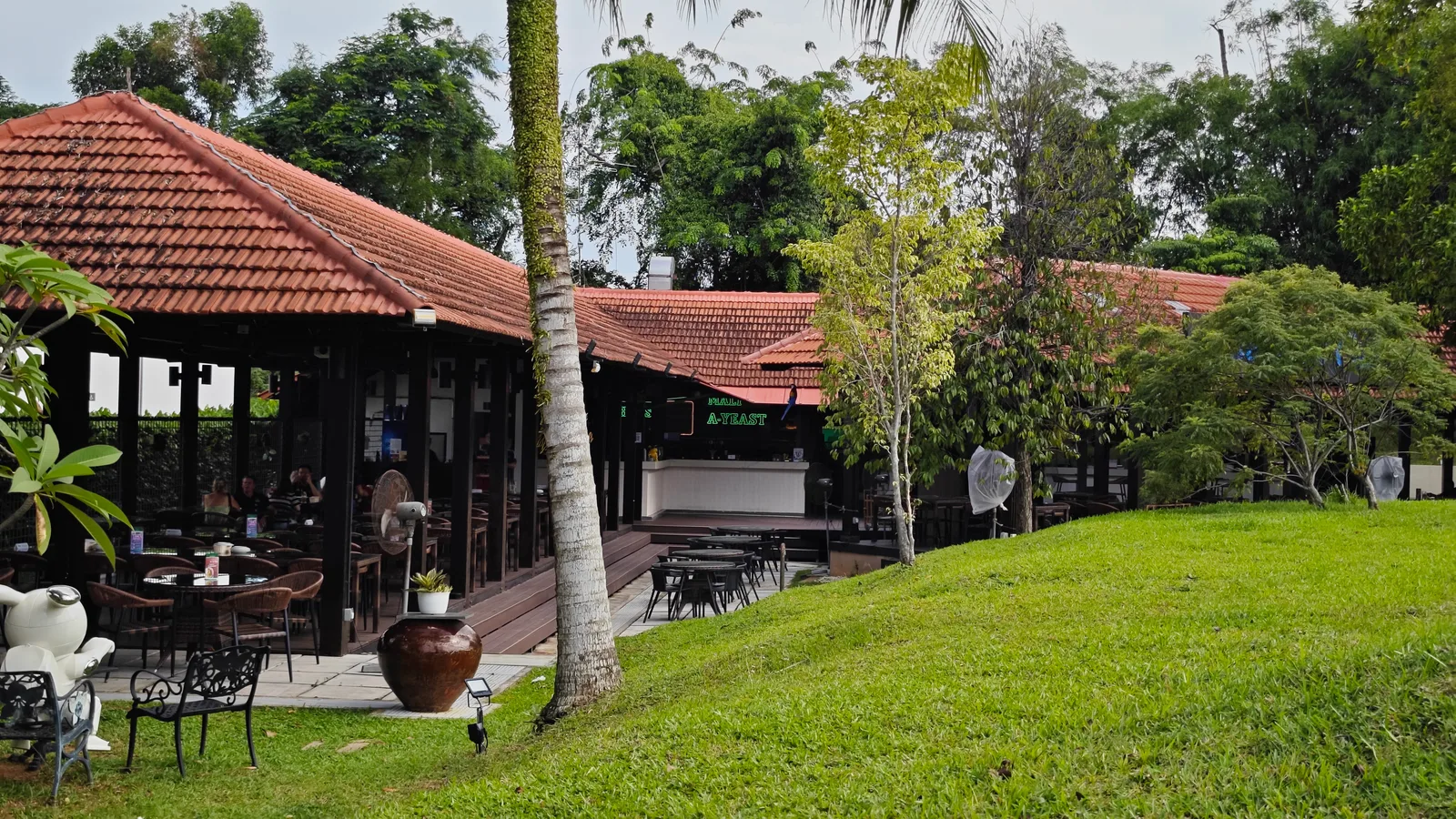 Atmosphere at Changi Chapel & Museum Singapore — travel photo