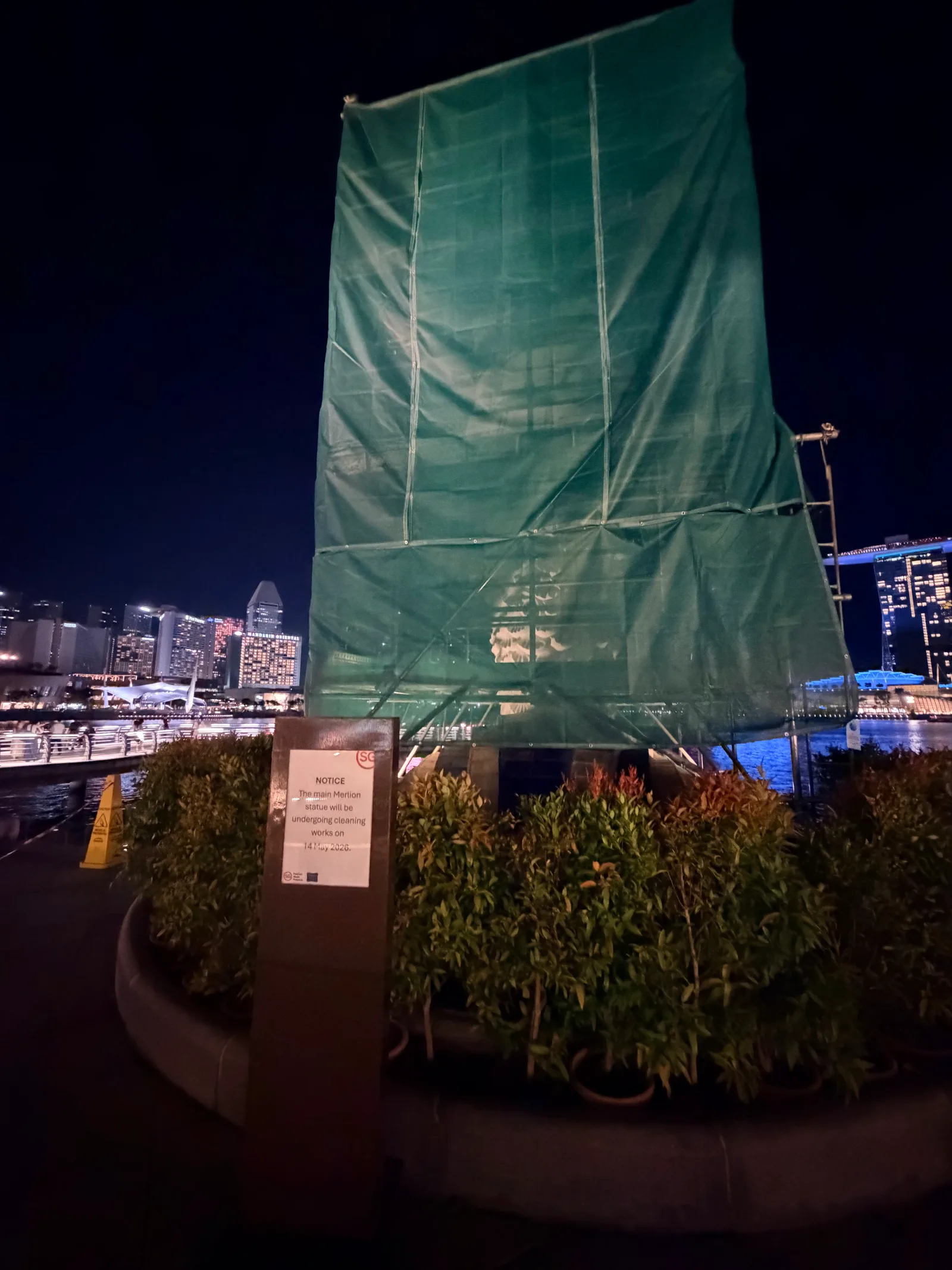Details at Merlion Park Singapore — travel photo