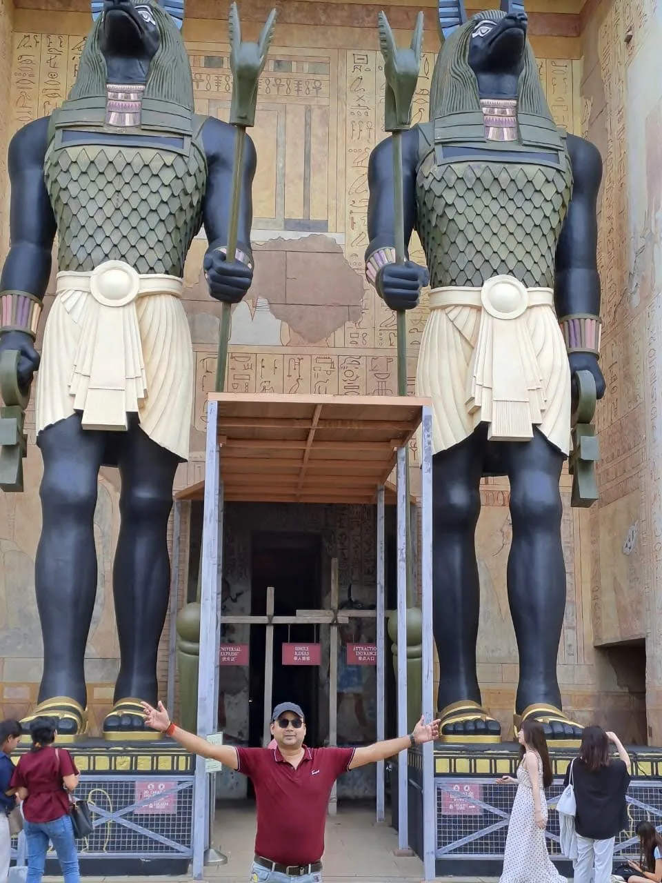 Atmosphere at Universal Studios Singapore Singapore — travel photo