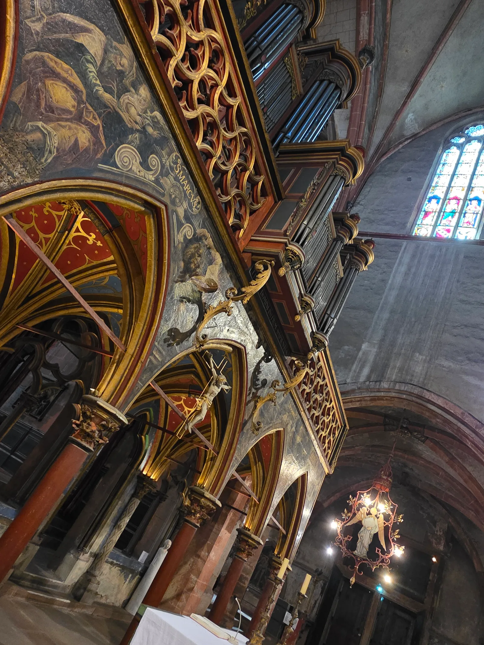 Main view at Église Saint-Pierre-le-Jeune Strasbourg — travel photo