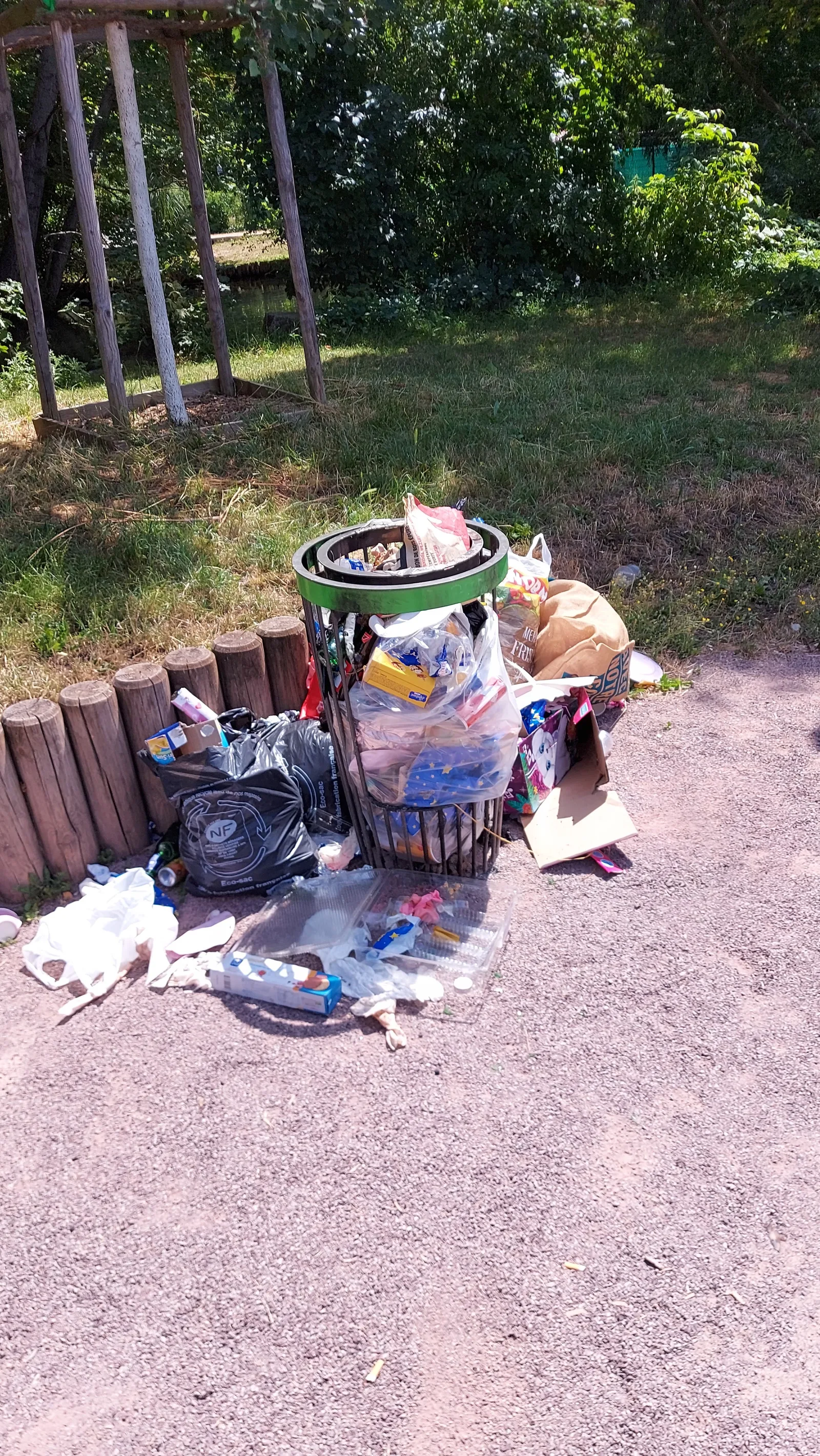 Atmosphere at Extenwoerthfeld Park Strasbourg — travel photo