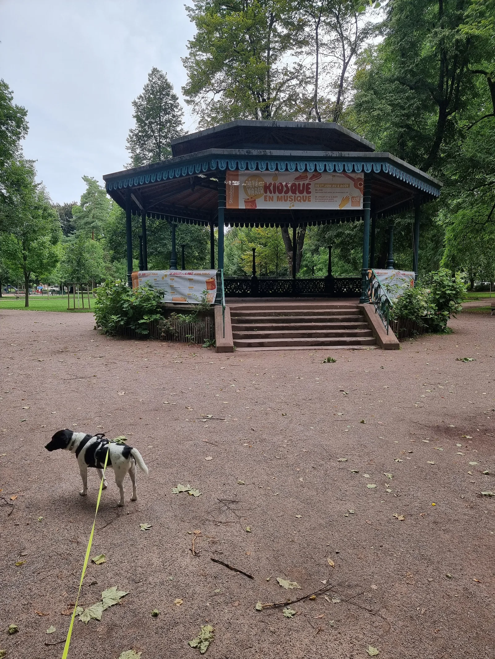Atmosphere at Parc du Contades Strasbourg — travel photo