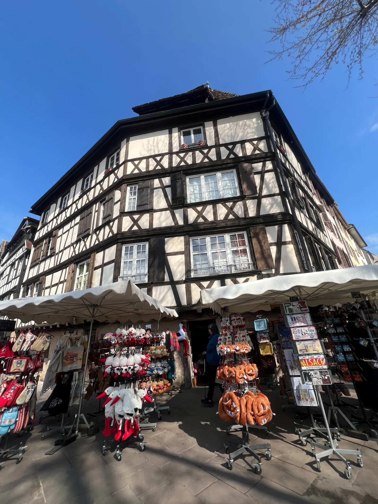 Details at Place Benjamin Zix Strasbourg — travel photo