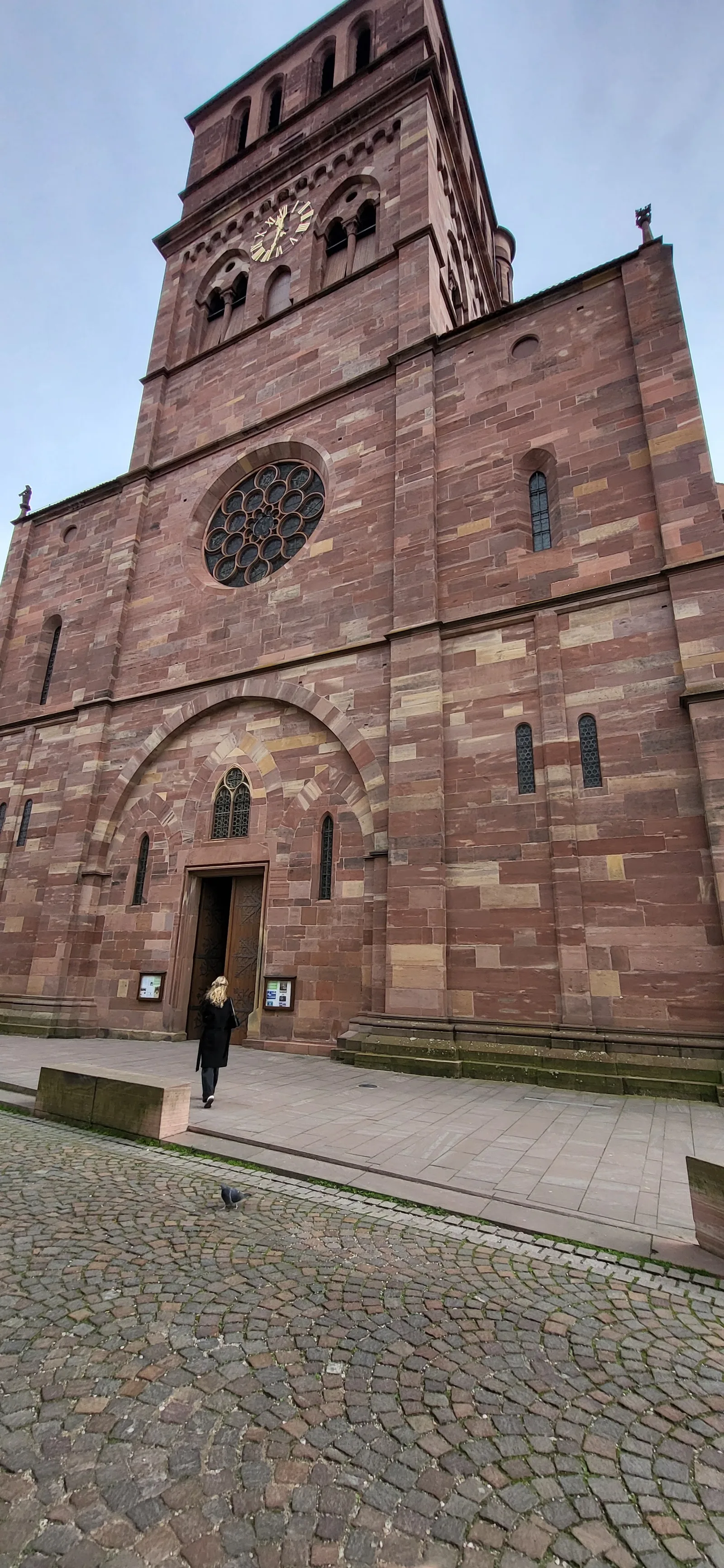 Details at St. Thomas Church Strasbourg — travel photo