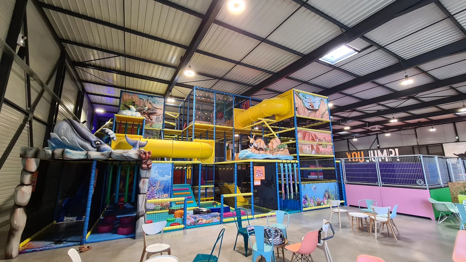 Atmosphere at Trampoline Park Strasbourg Geispolsheim Strasbourg — travel photo