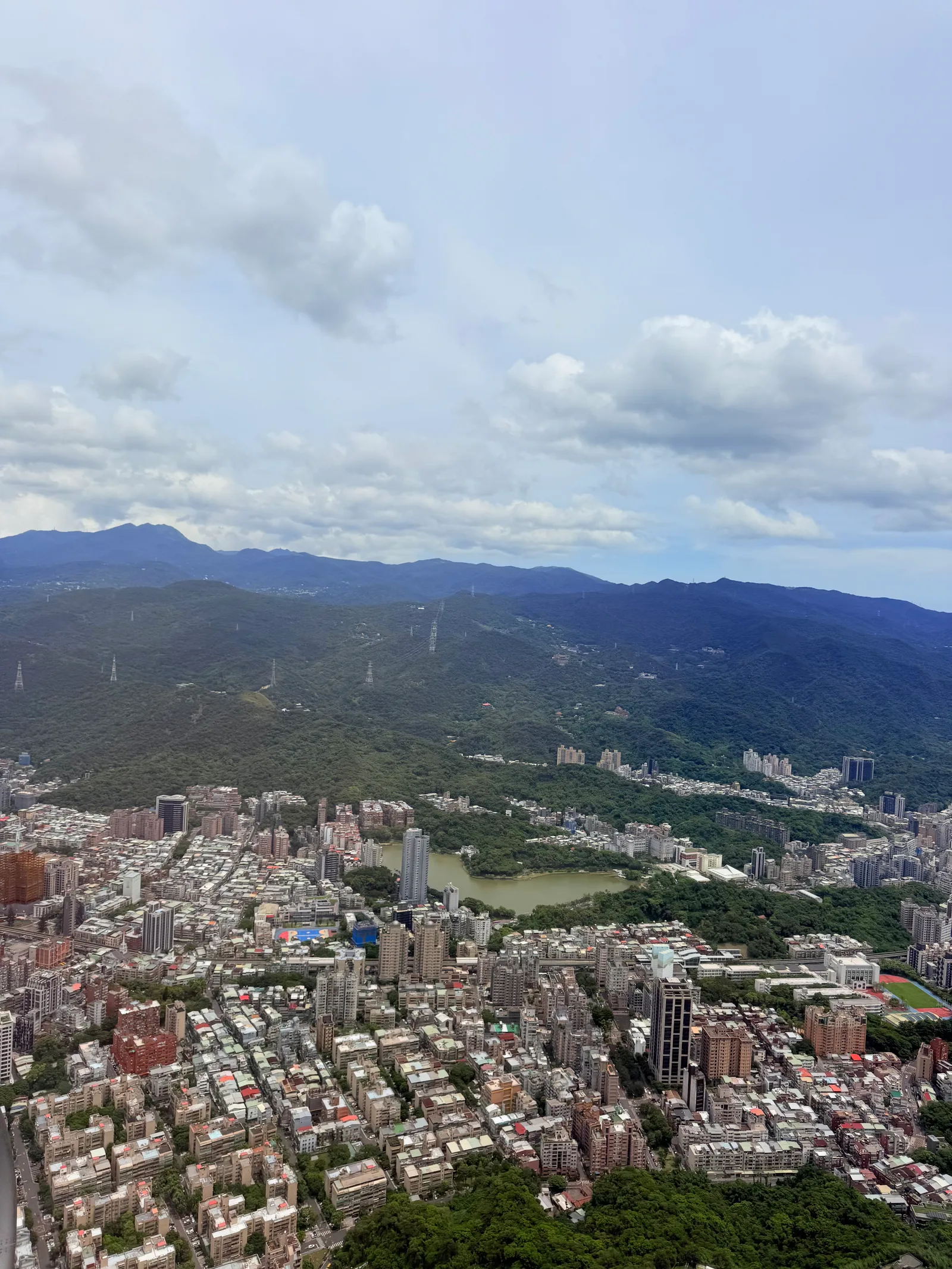 Bihu Park β romantic guide Taipei