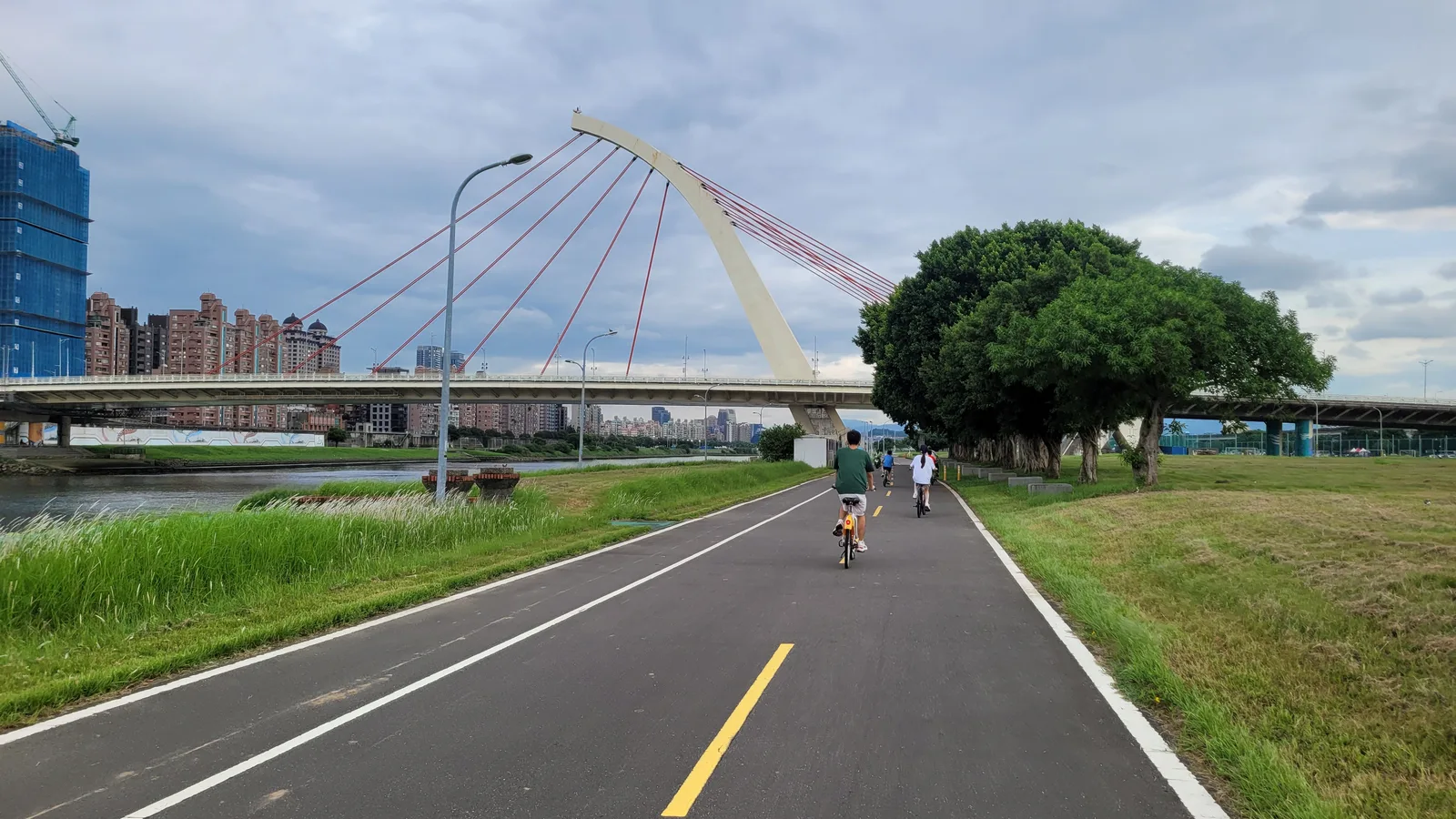 Details at Dajia Riverside Park Taipei — travel photo
