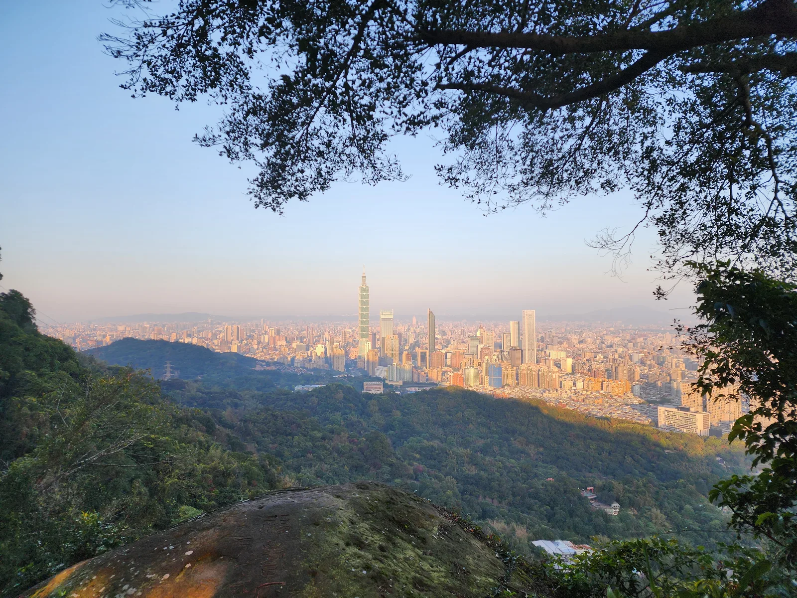 Main view at Four Beasts Scenic Area Taipei — travel photo