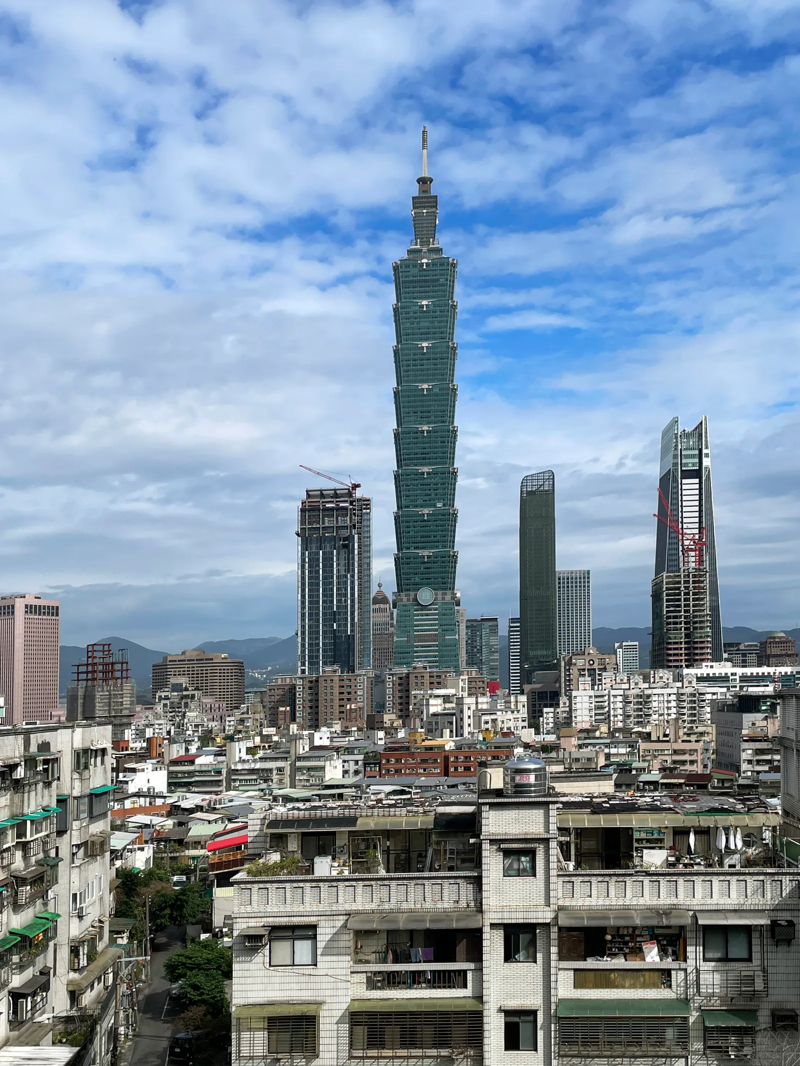 Details at Huian Park Taipei — travel photo