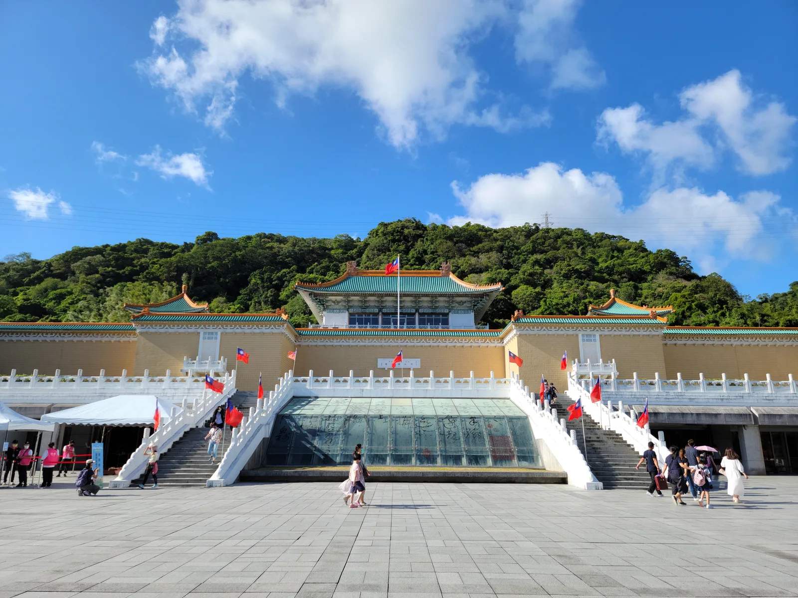 Main view at National Palace Museum Taipei — travel photo