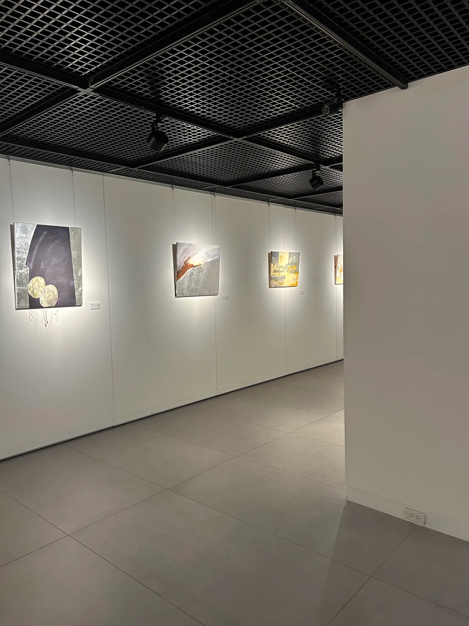 Details at 順益台灣美術館 Taipei — travel photo
