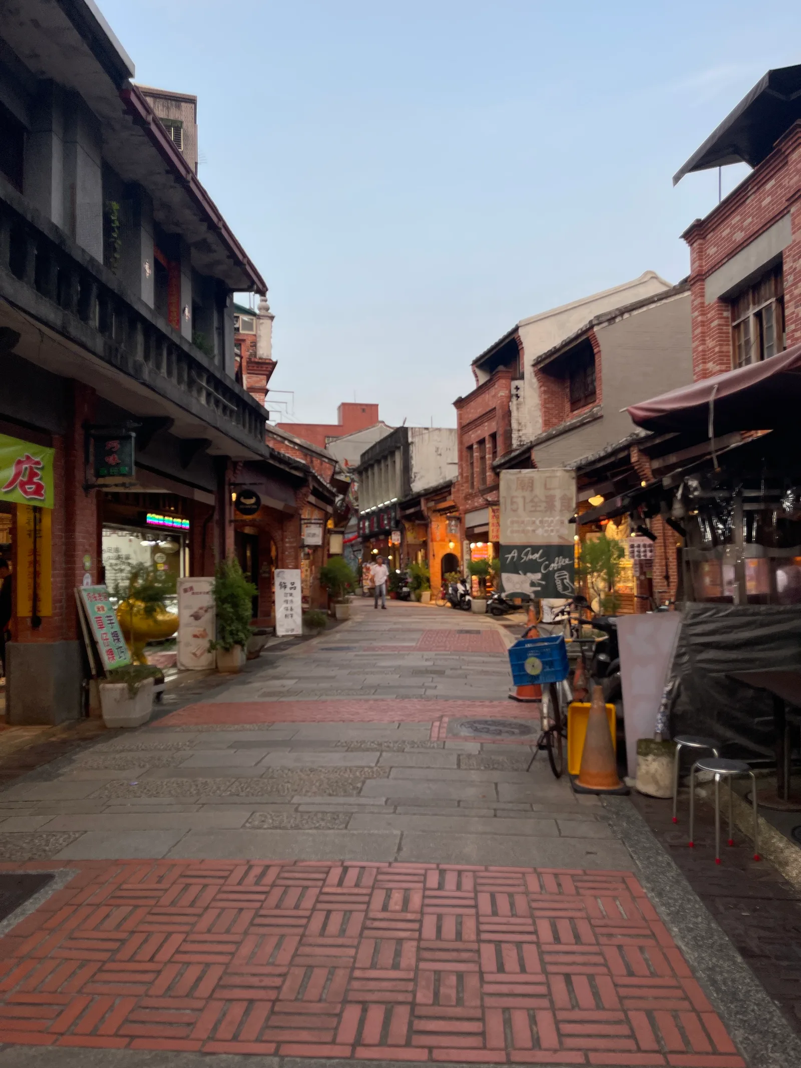 Interior at Shenkeng Old Street Taipei — travel photo