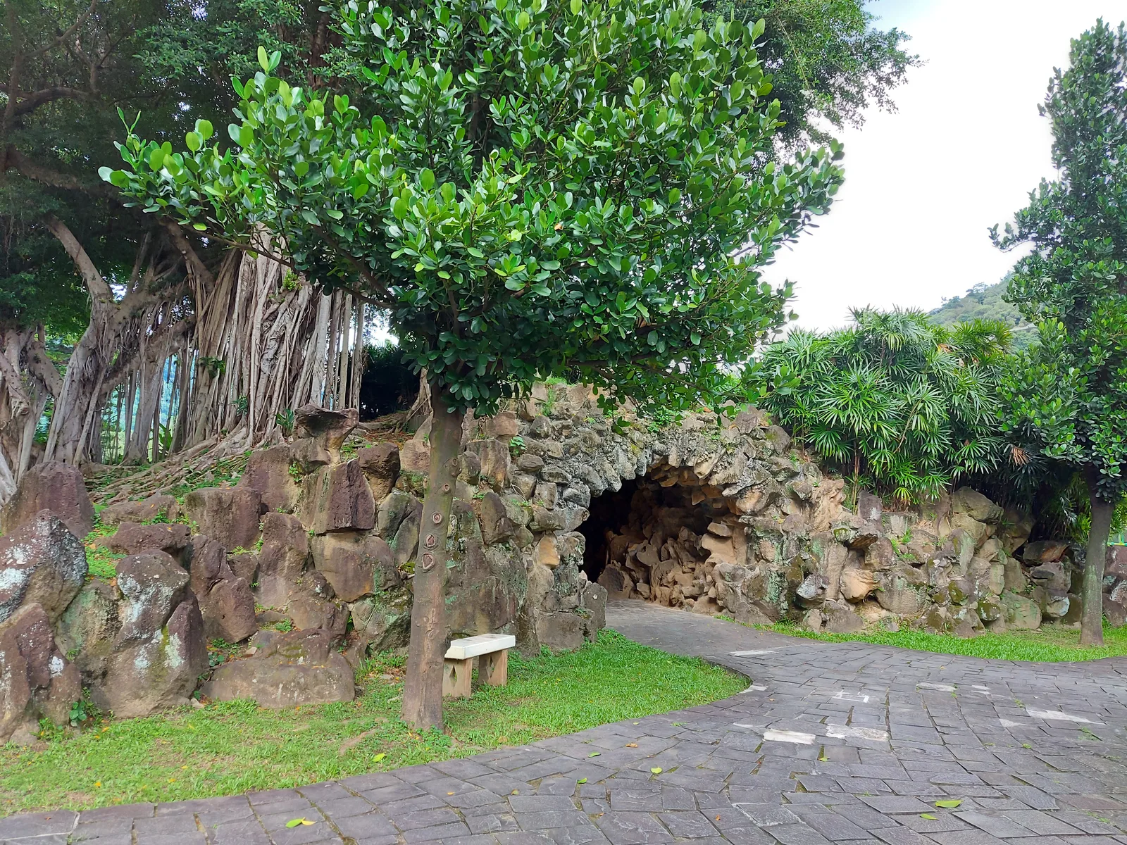 Details at Shuangxi Riverside Park Taipei — travel photo
