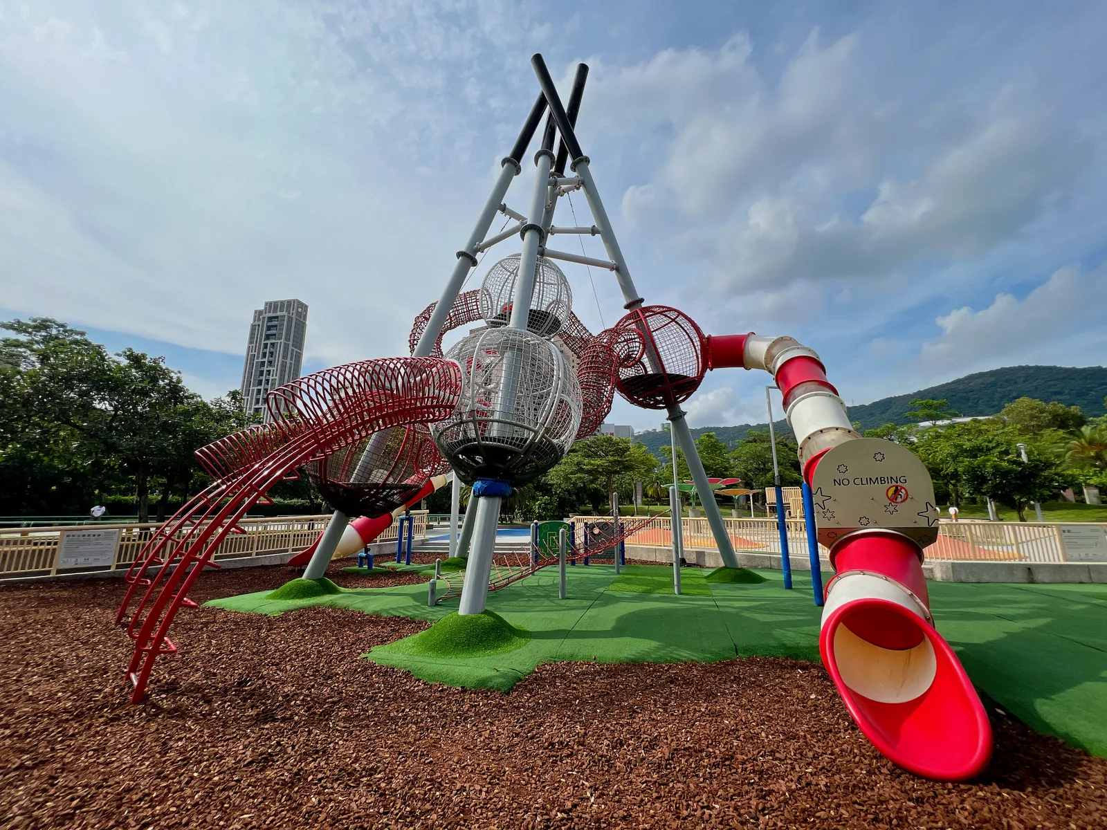 Main view at Tianmu Sports Park Taipei — travel photo