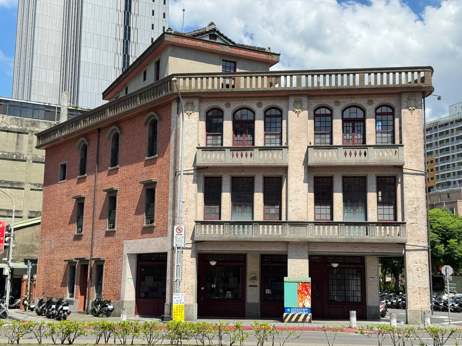 Main view at Wanhua Lin Family House Taipei — travel photo