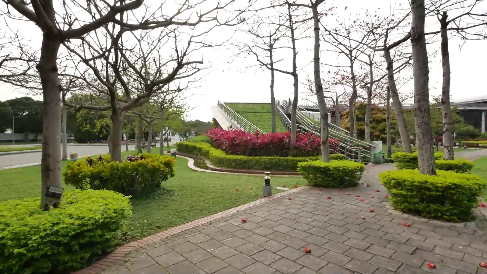 Details at Xinsheng Park Area of Taipei Expo Park Taipei — travel photo