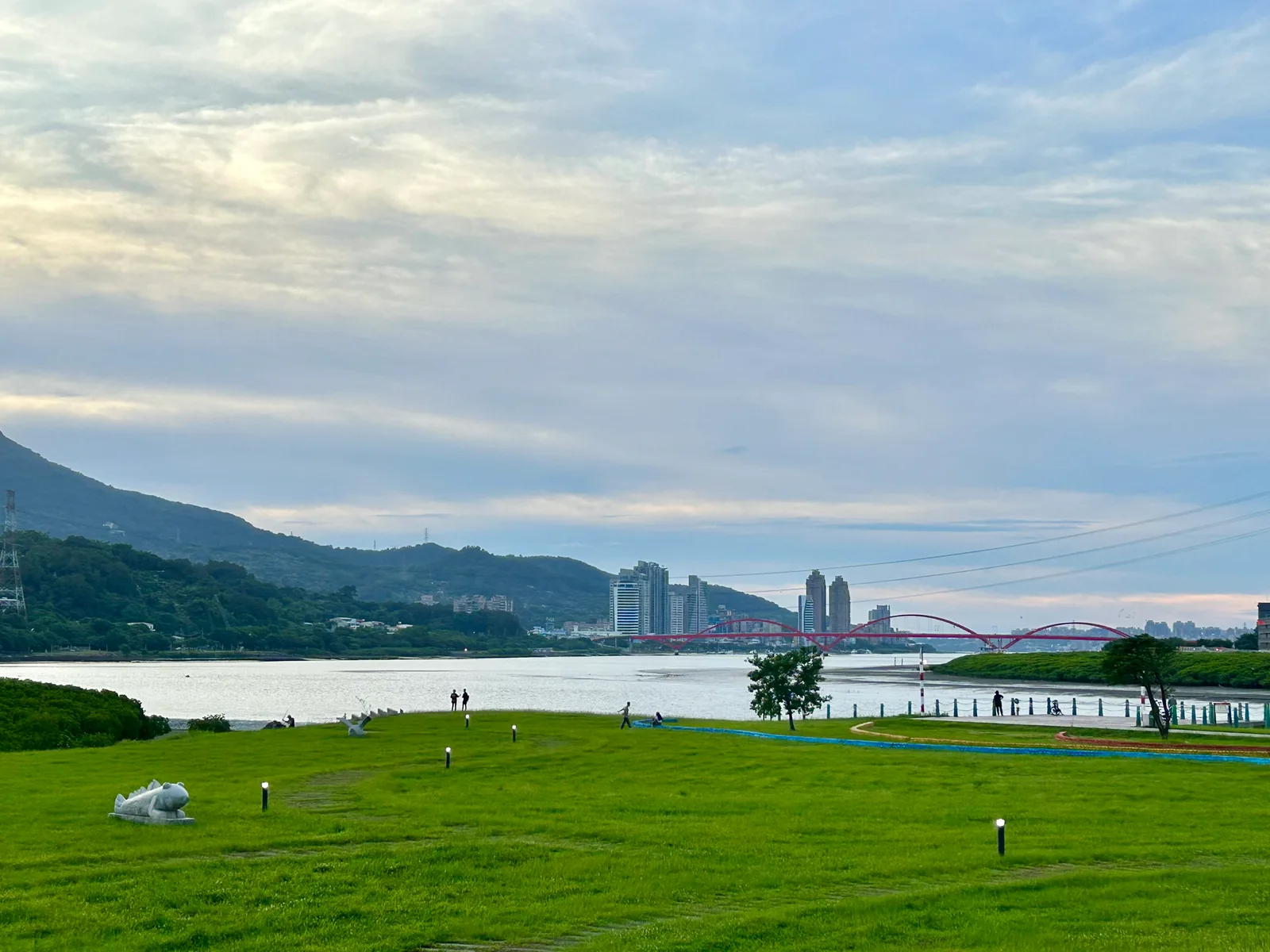 Details at Yanping Riverside Park Taipei — travel photo