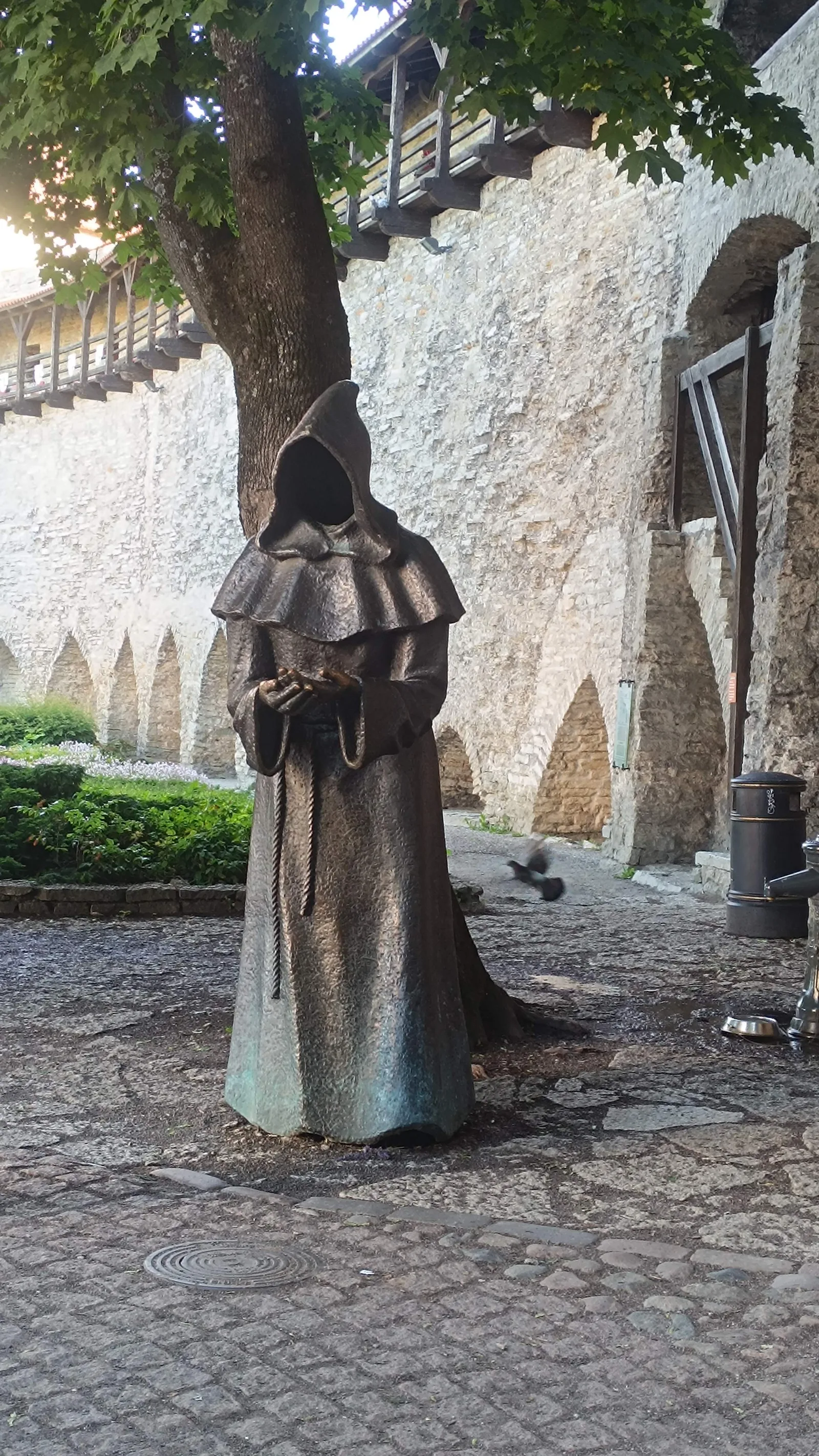 Details at Danish King's Garden Tallinn — travel photo
