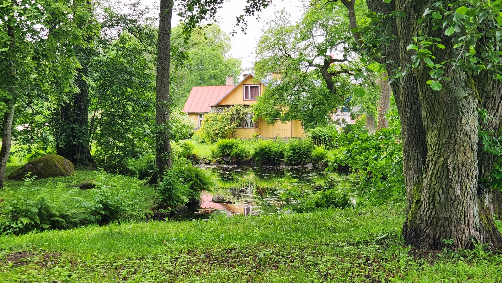 Atmosphere at Glehn park Tallinn — travel photo