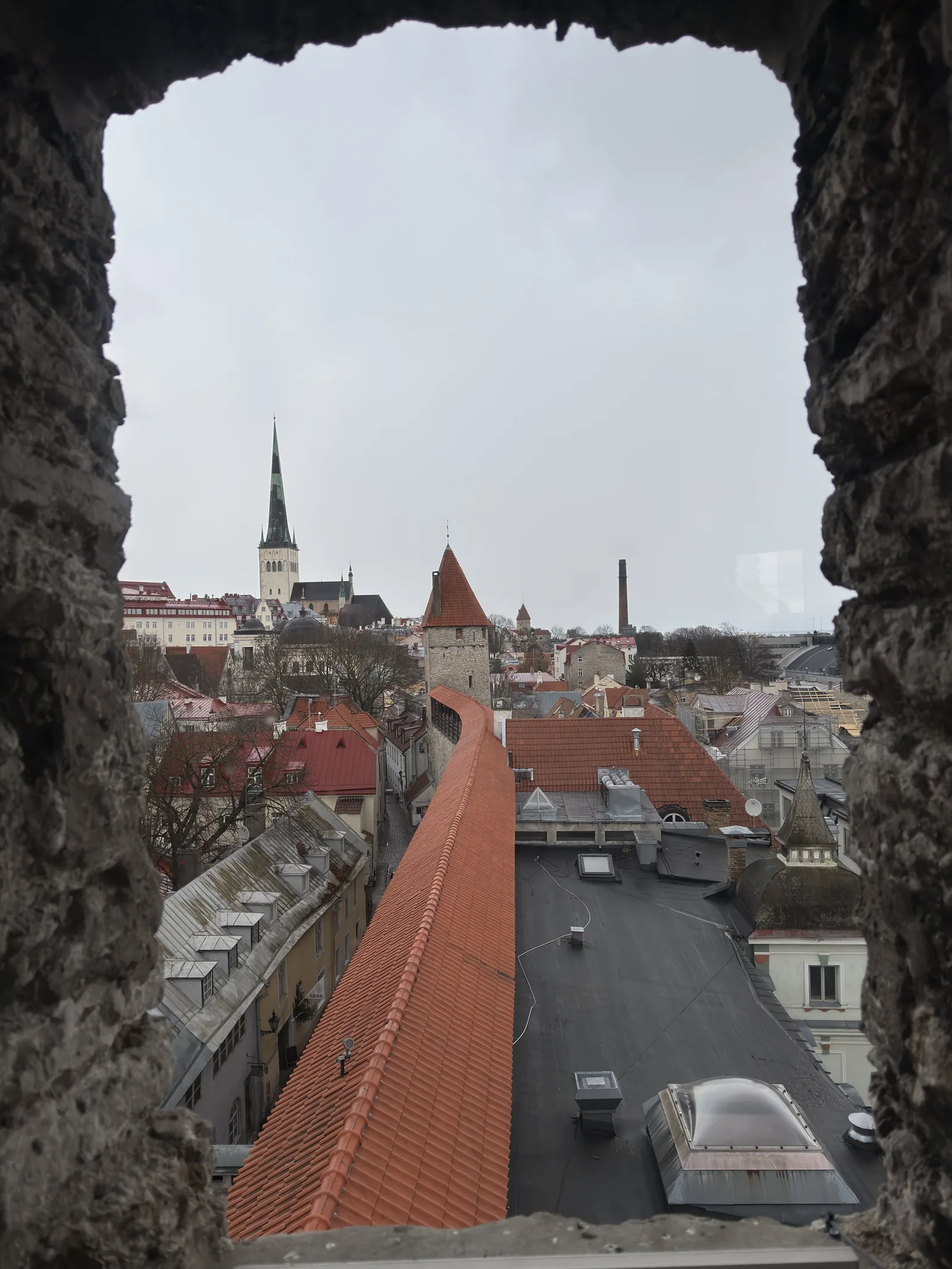 Main view at Hellemann Tower and Town Wall Walkway Tallinn — travel photo