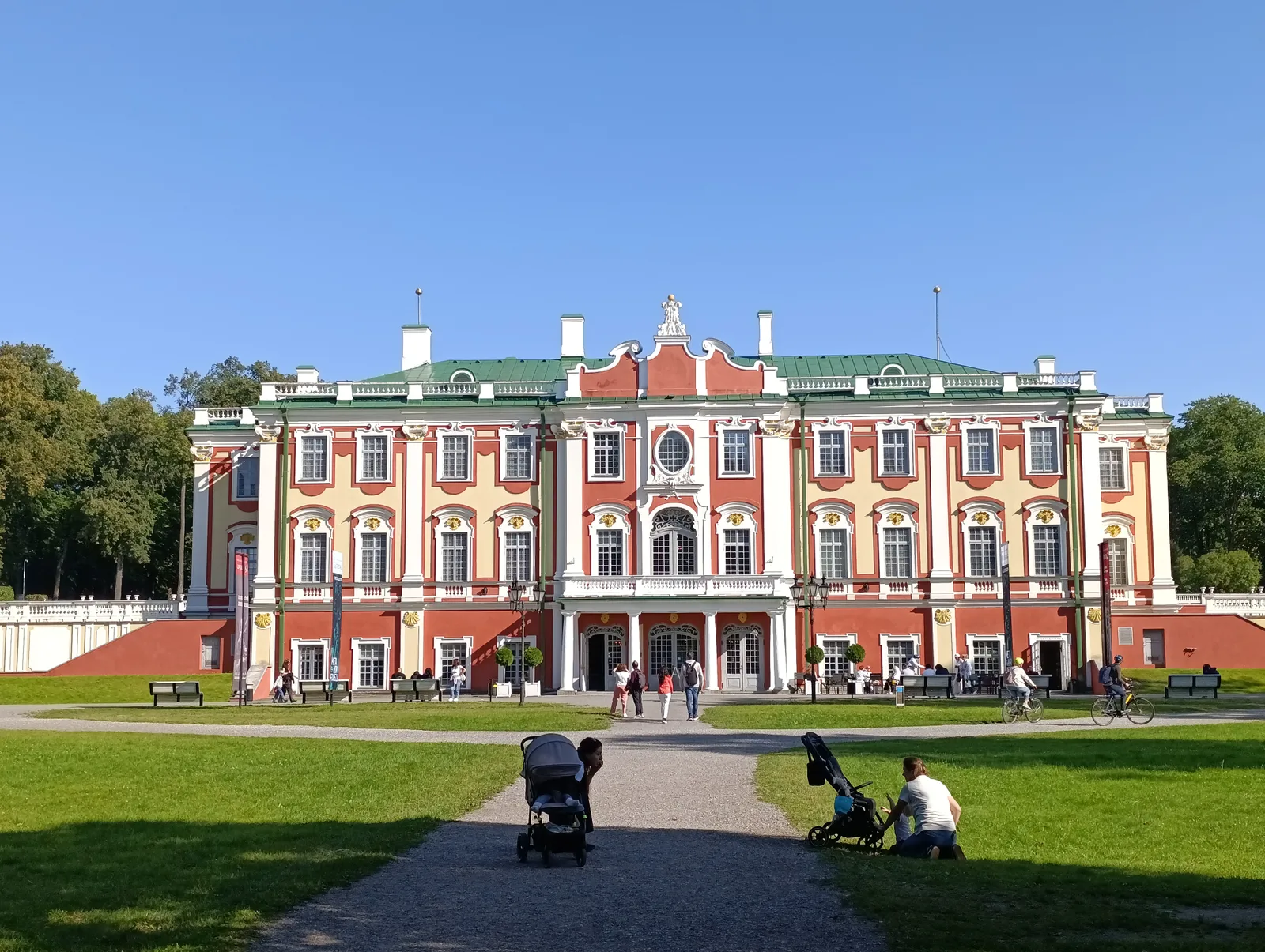 Details at Kadriorg Art Museum Tallinn — travel photo