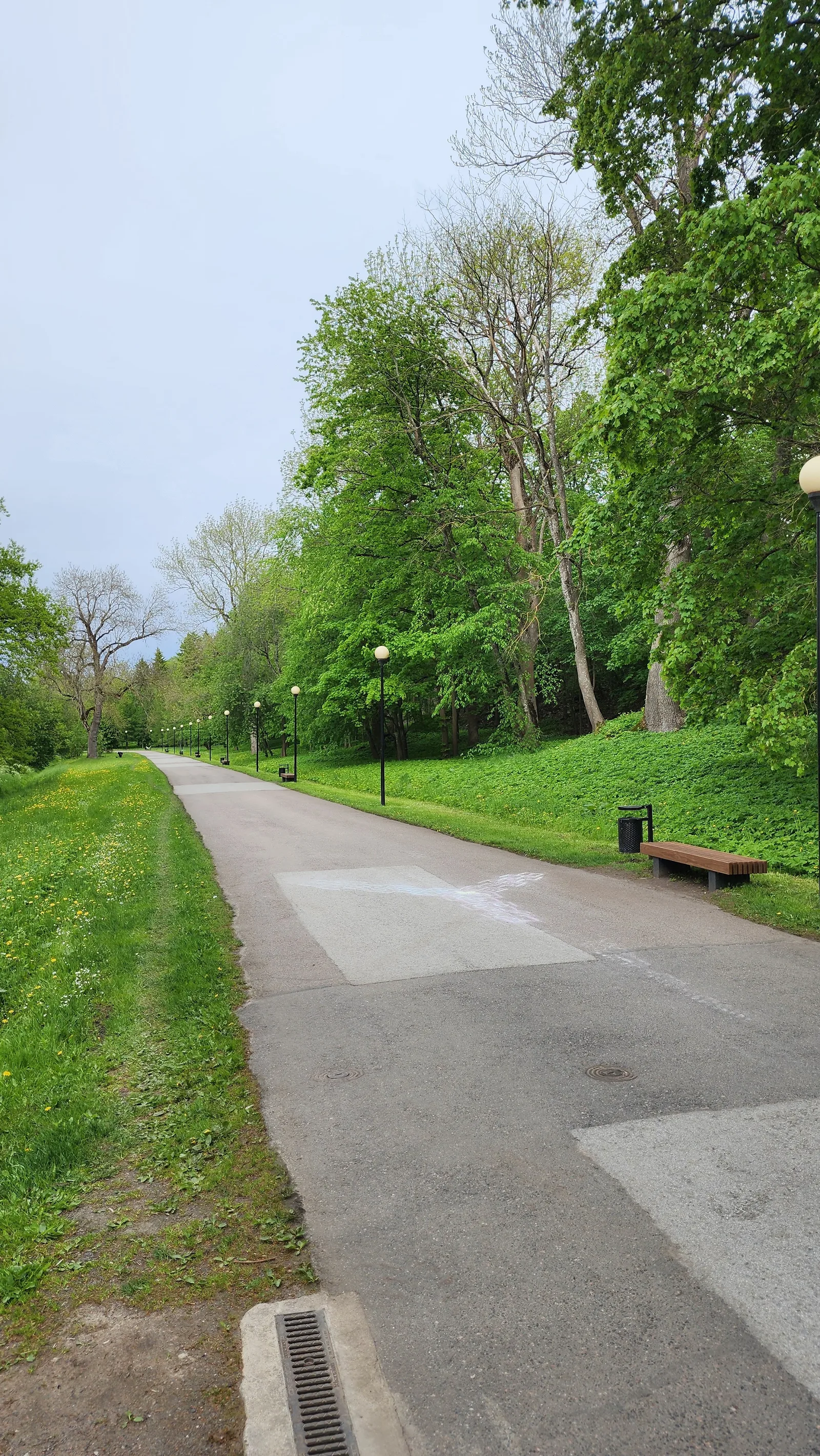 Atmosphere at Kadriorg Park Tallinn — travel photo