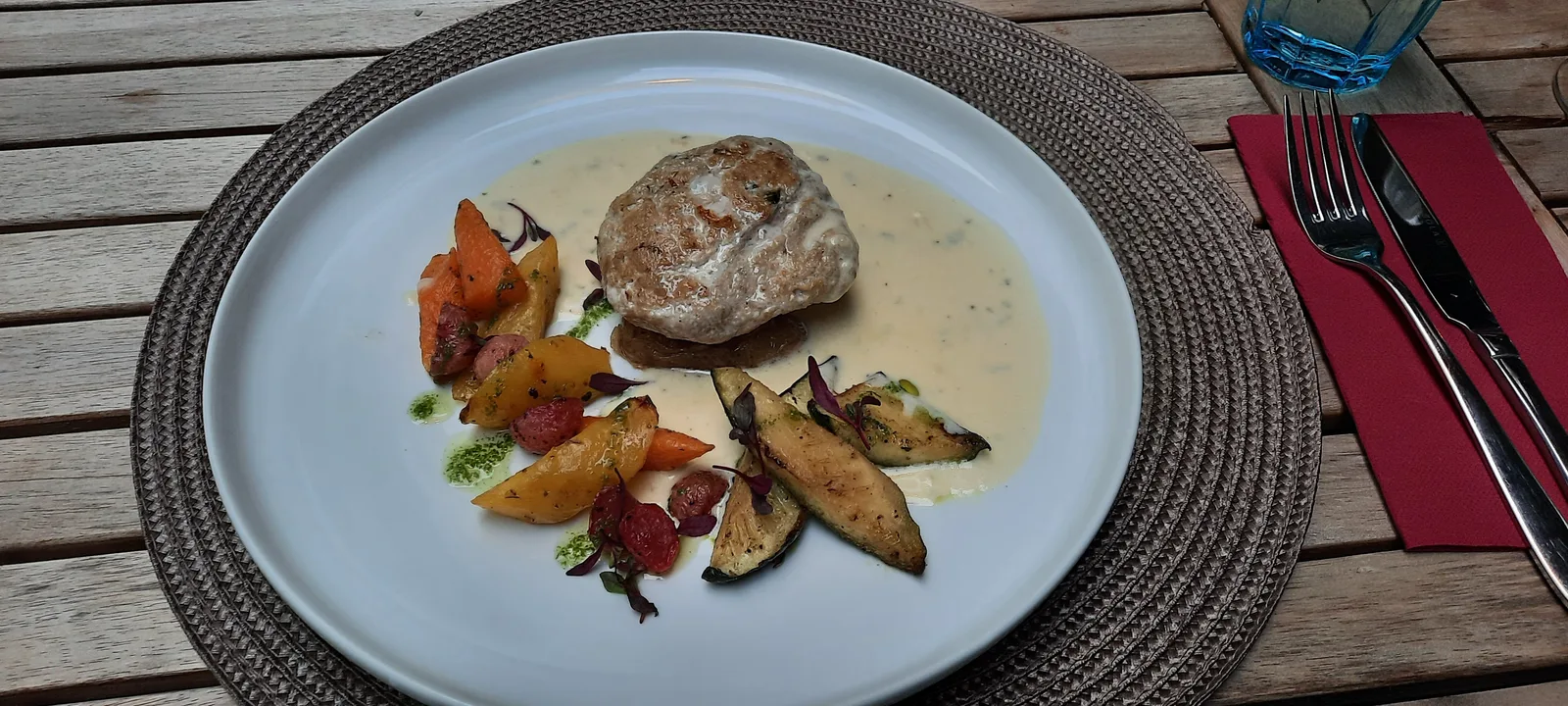 Atmosphere at Kork brasserie Tallinn — travel photo
