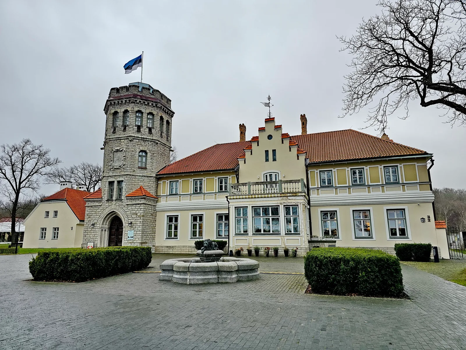 Interior at Maarjamäe Castle Tallinn — travel photo