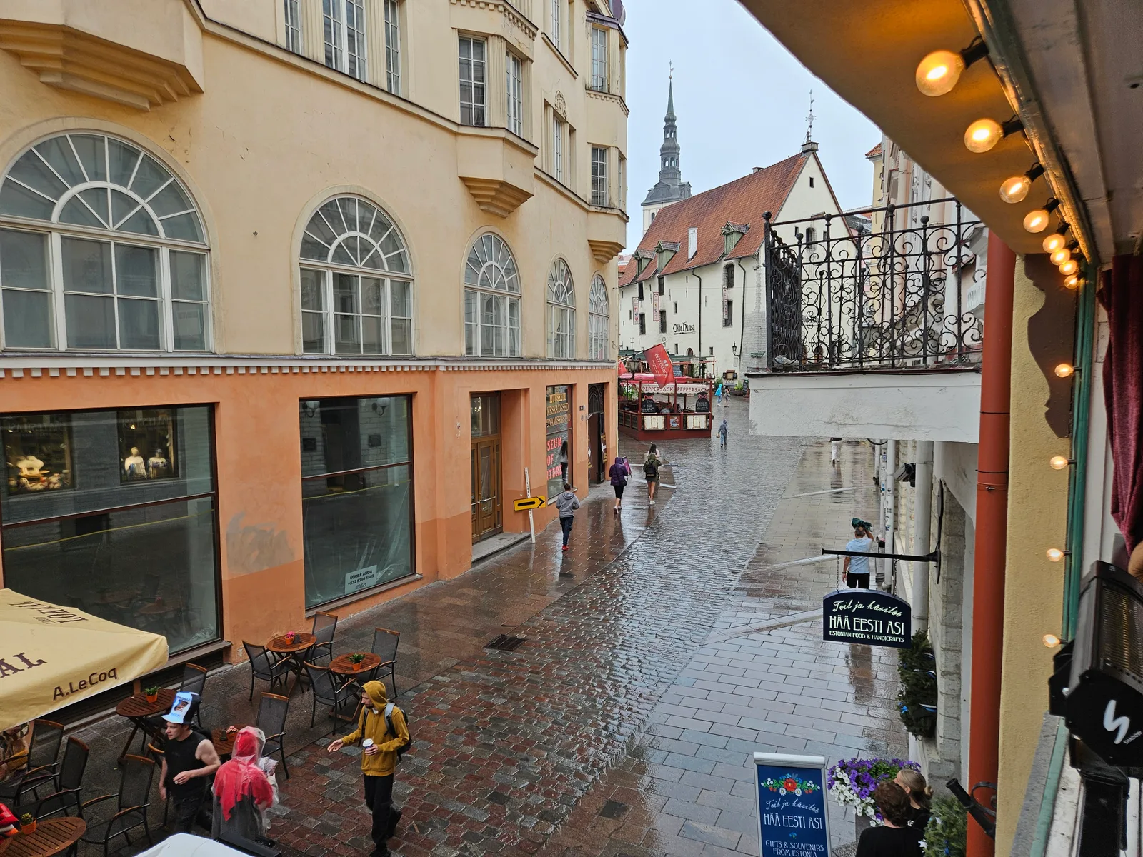 Main view at Sessel Speakeasy Tallinn — travel photo
