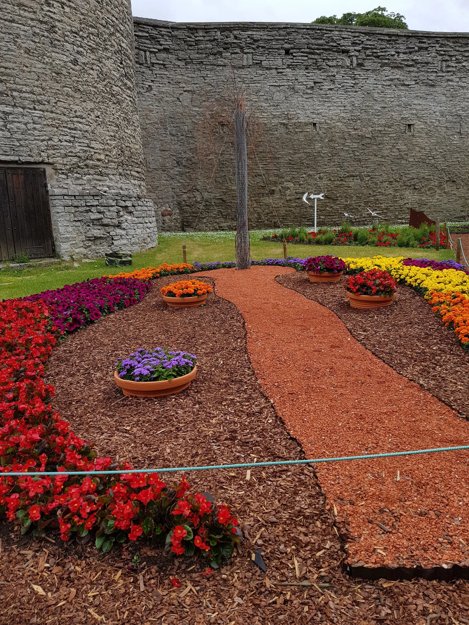 Atmosphere at Towers' Square Tallinn — travel photo