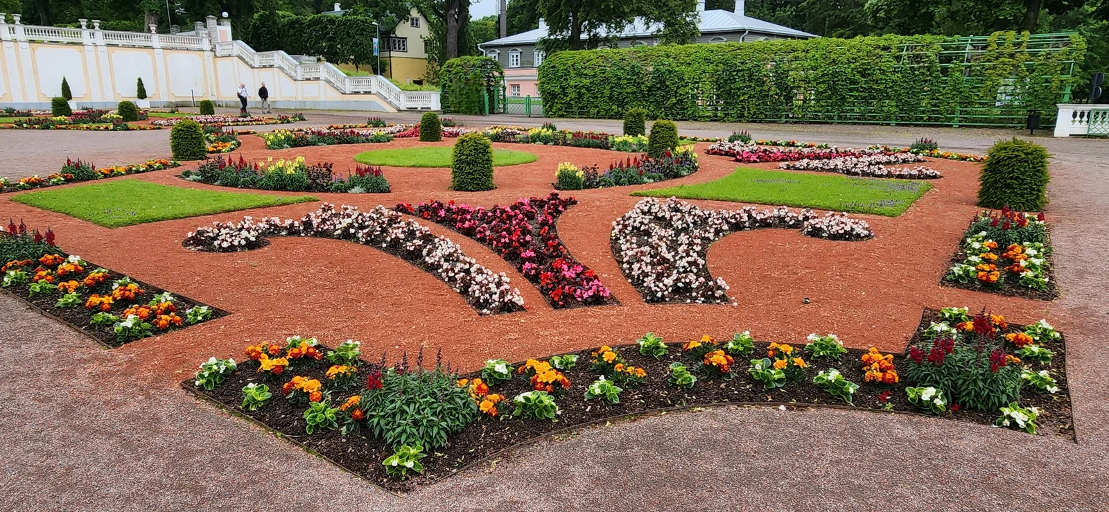 Details at Upper Garden (Flower Garden) Tallinn — travel photo