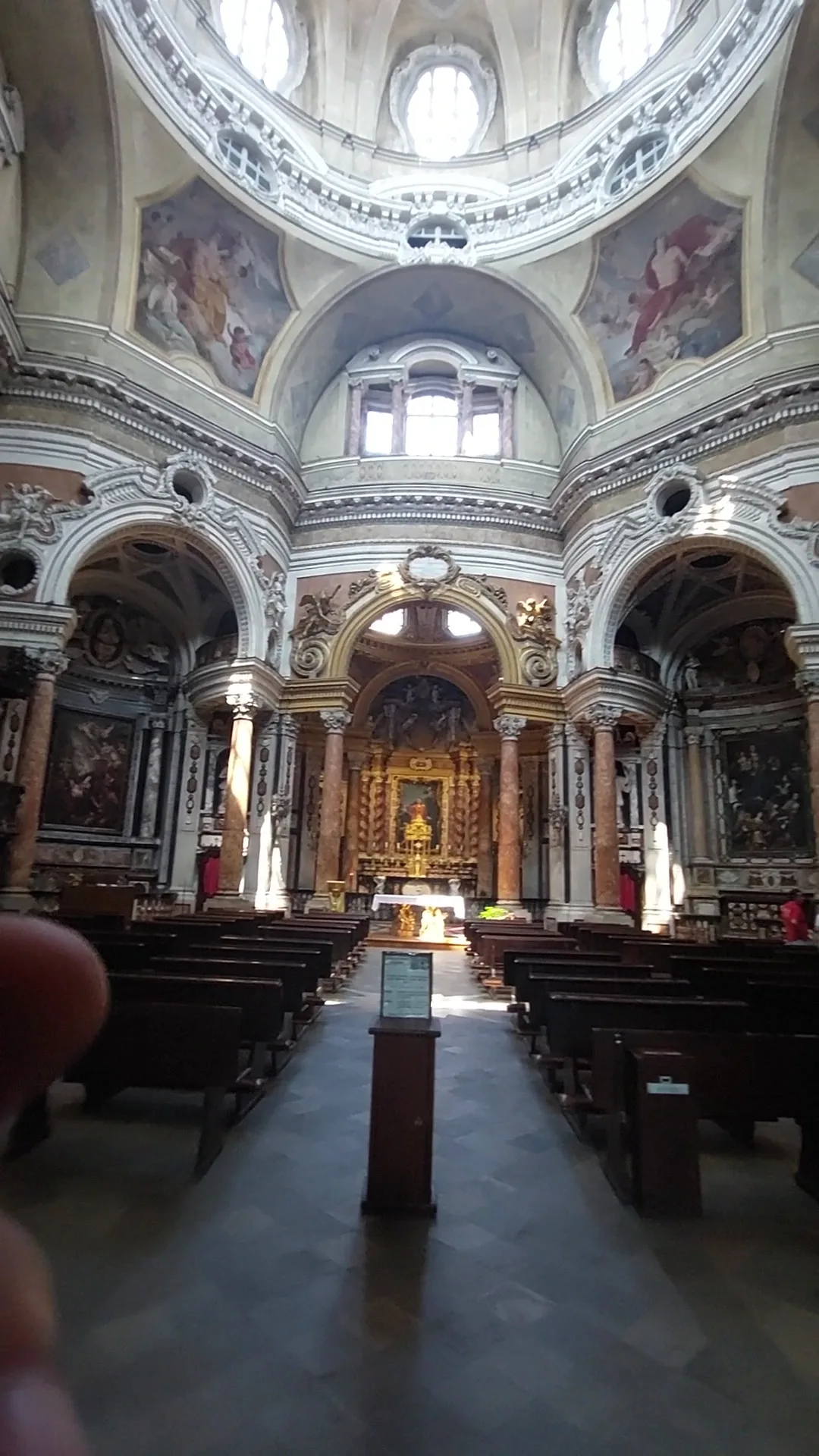 Main view at Chiesa di San Lorenzo Turin — travel photo