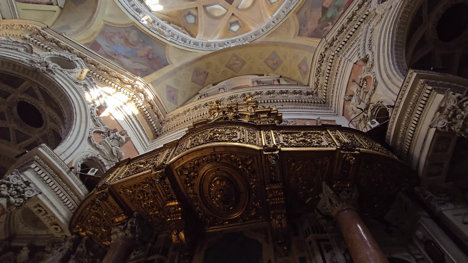 Interior at Chiesa di San Lorenzo Turin — travel photo