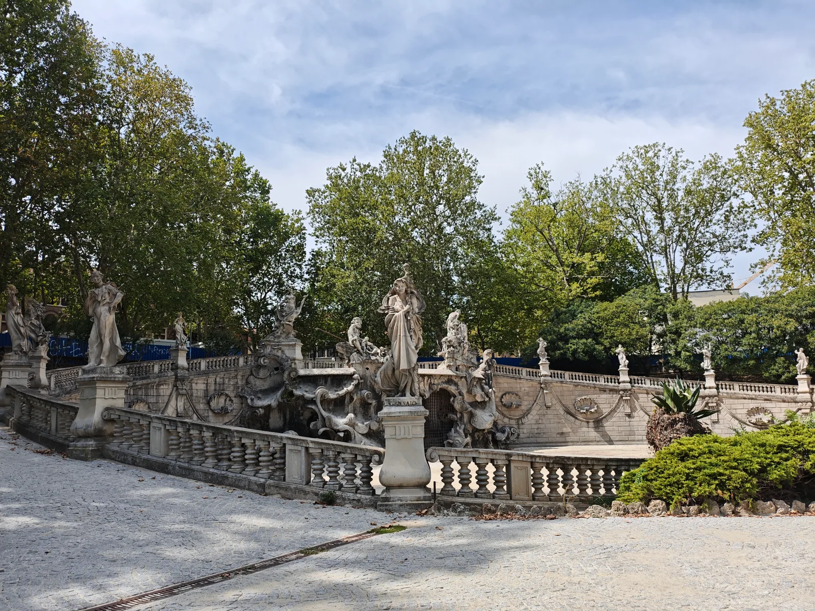 Main view at Fountain of the 12 Months Turin — travel photo