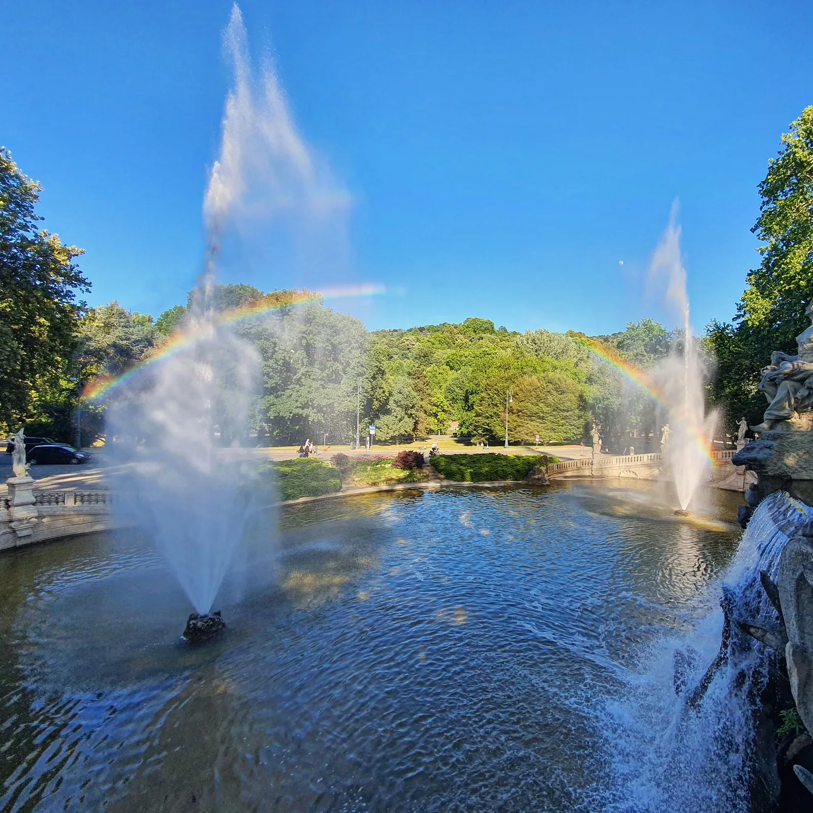 Atmosphere at Fountain of the 12 Months Turin — travel photo