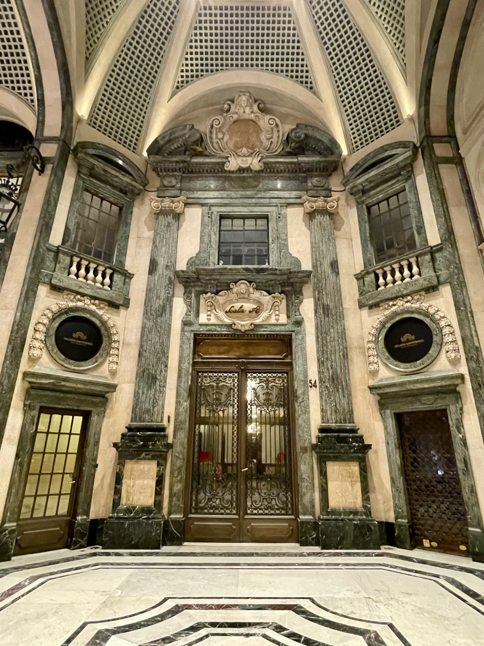 Details at Galleria San Federico Turin — travel photo