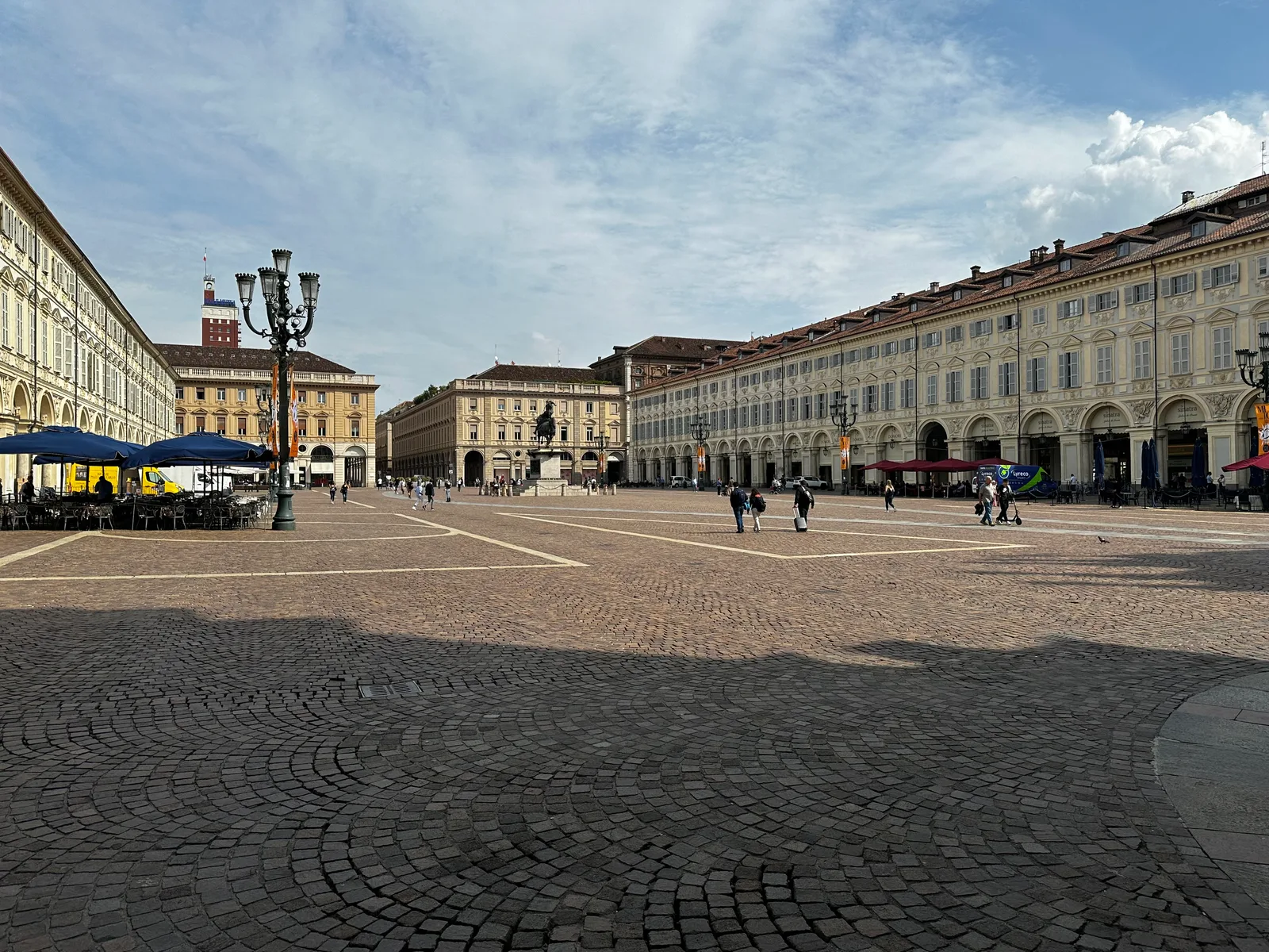 Atmosphere at Monument to Emmanuel Philibert Turin — travel photo