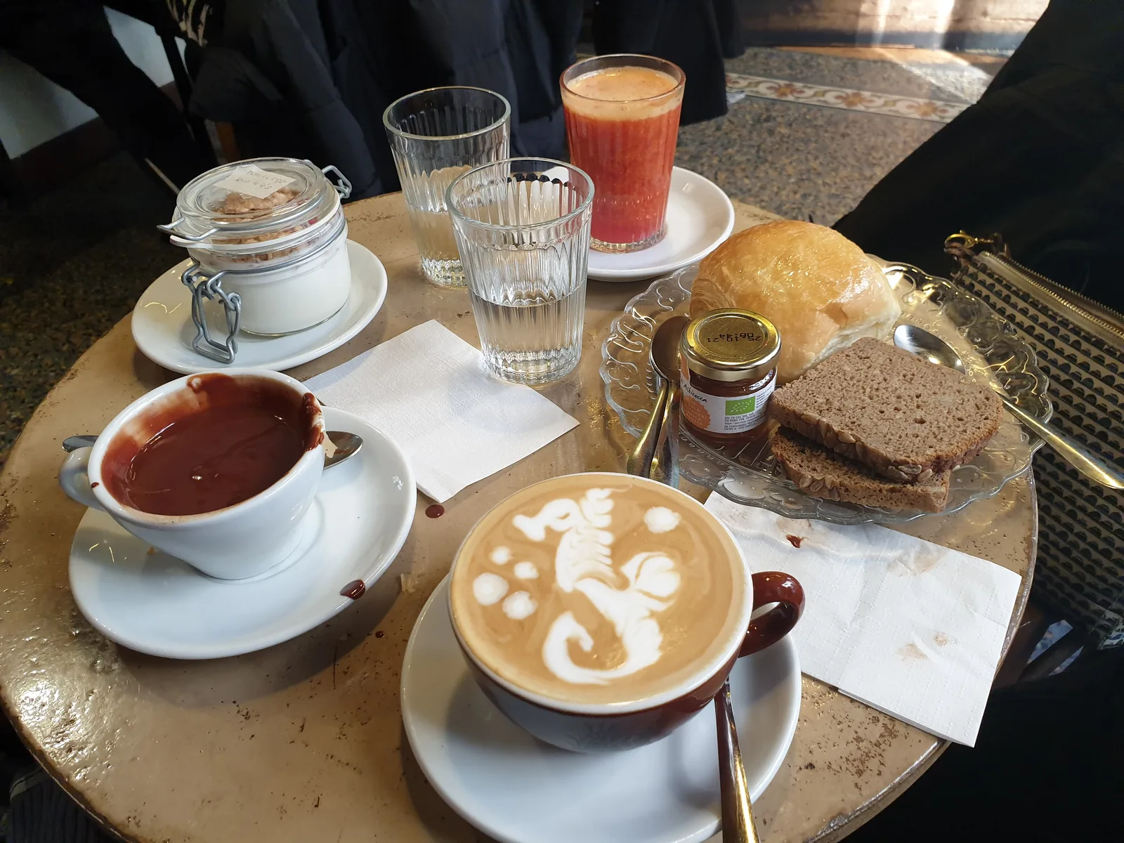 Atmosphere at Orso Laboratorio del Caffè Turin — travel photo